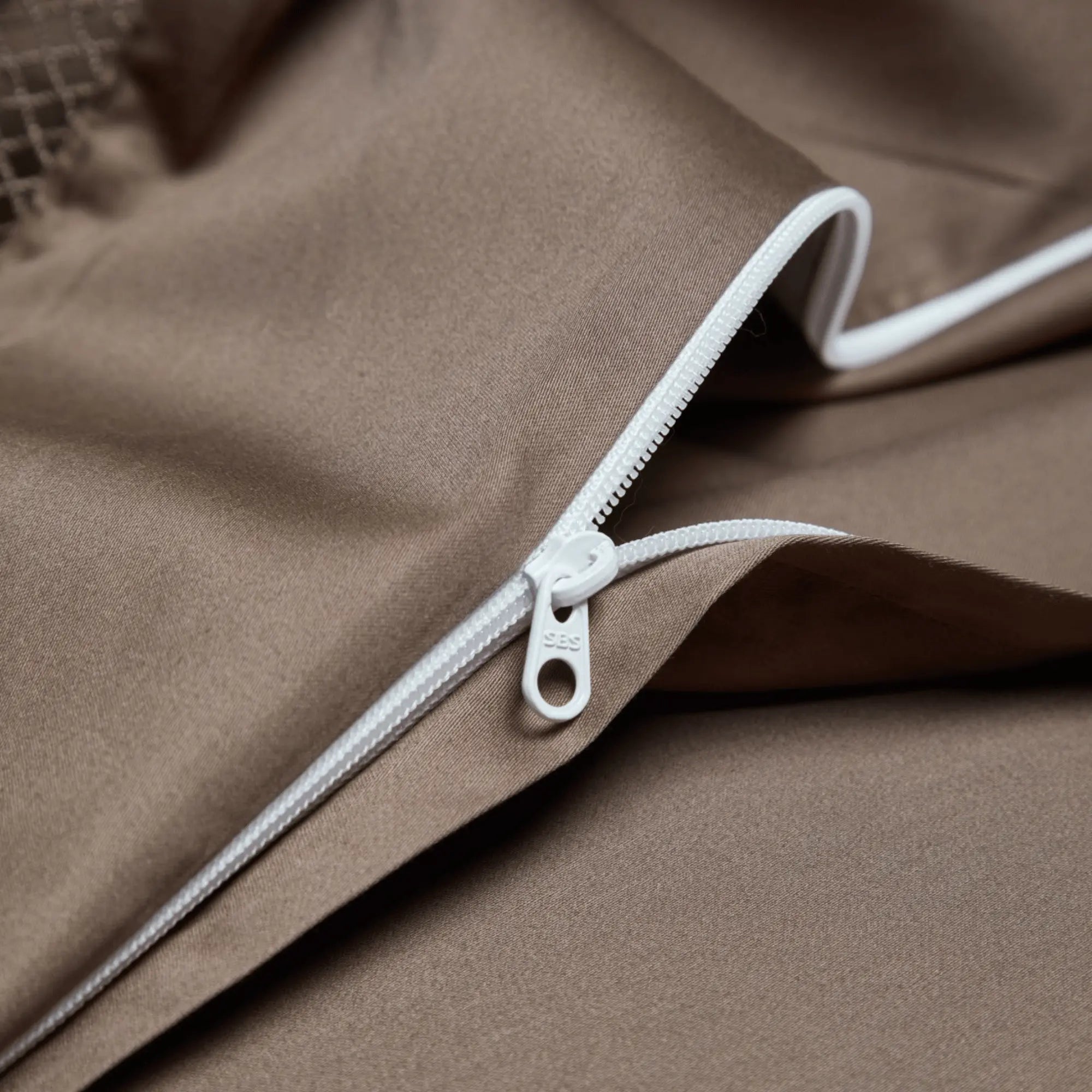 MOCHA ALLURE 1000 THREAD COUNT DUVET COVER & SHAMS