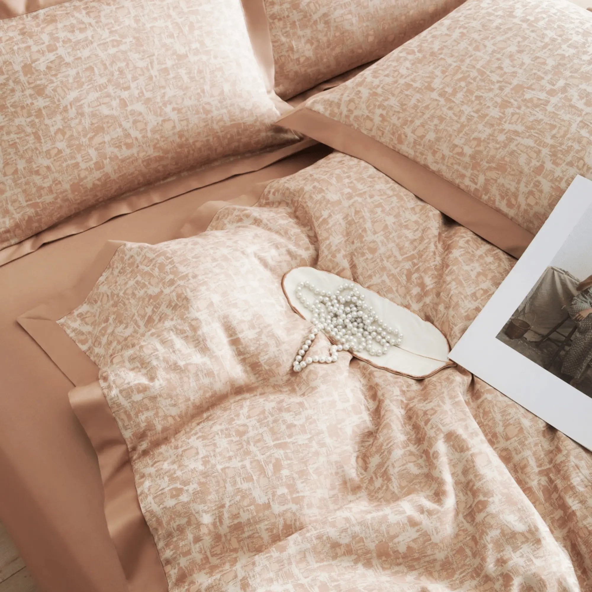 TAUPE MYSTIQUE 1000 THREAD COUNT DUVET COVER & SHAMS