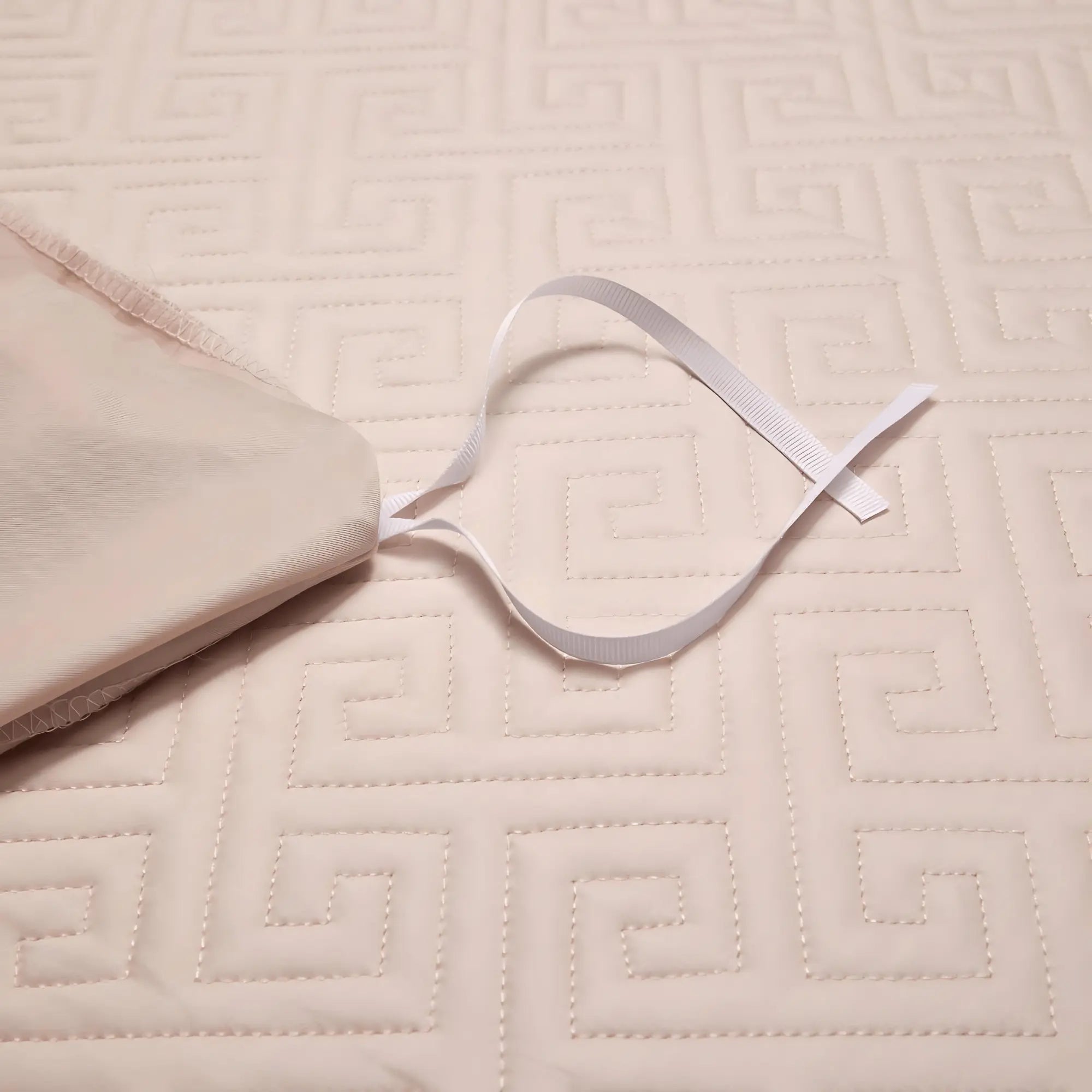 PEACH BLOSSOM 1400 THREAD COUNT DUVET COVER & SHAMS