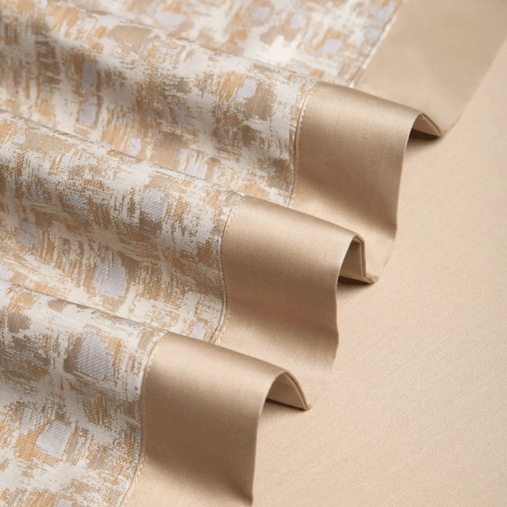 BEIGE MYSTIQUE 1000 THREAD COUNT DUVET COVER & SHAMS