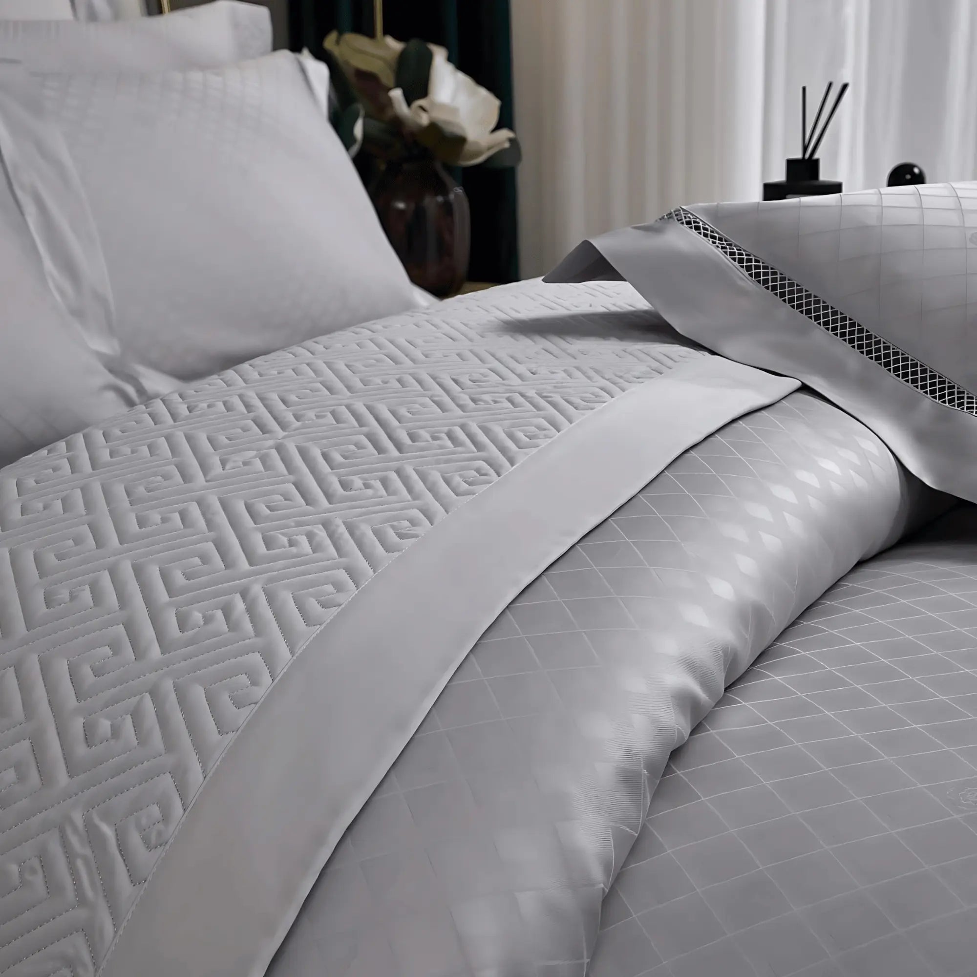 CHALICE SERENITY 1000 THREAD COUNT DUVET COVER & SHAMS