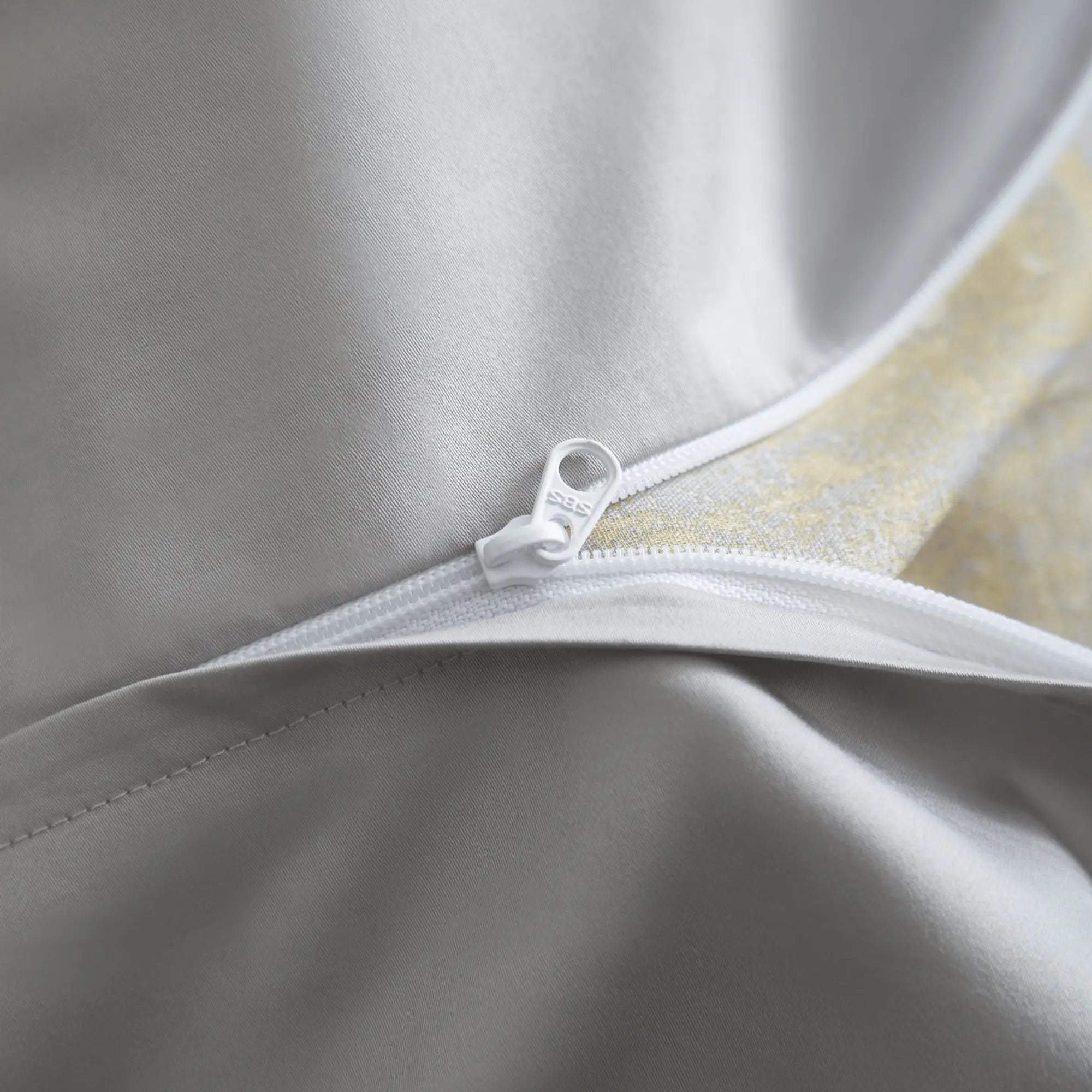 HAZEL MIST 1000 THREAD COUNT DUVET COVER & SHAMS