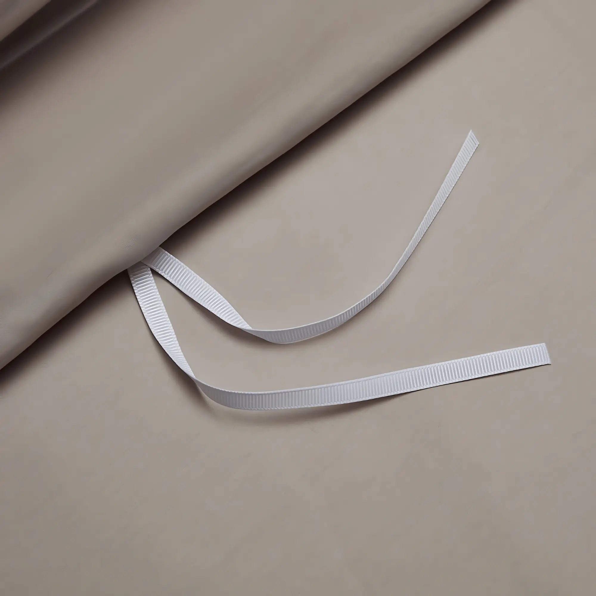 CHAMPAGNE IVORY ELEGANCE 1400 THREAD COUNT DUVET COVER & SHAMS