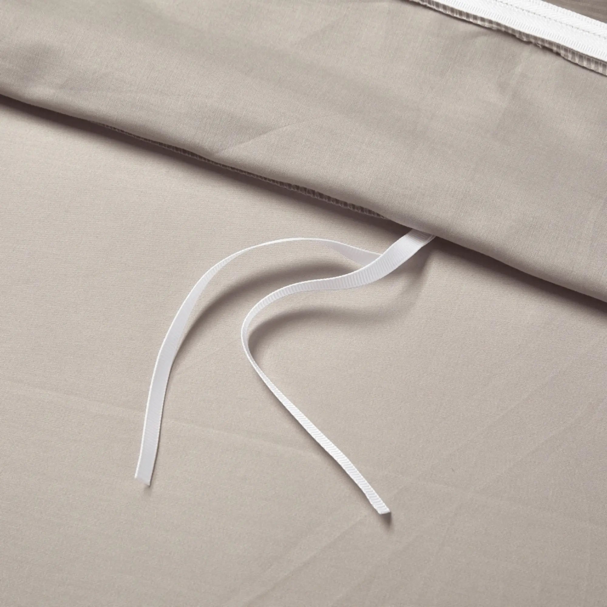 Platinum Beige Luxe 1400 Thread Count Duvet Cover & Shams - Bedding