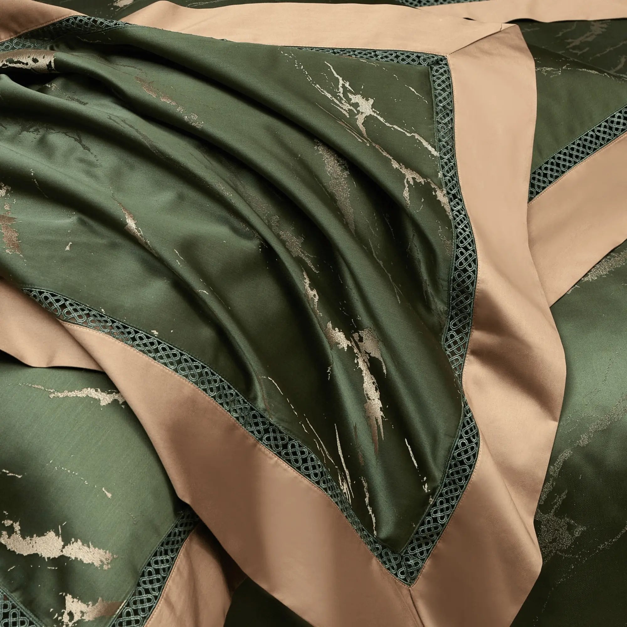 ROYAL EMERALD 1400 THREAD COUNT DUVET COVER & SHAMS