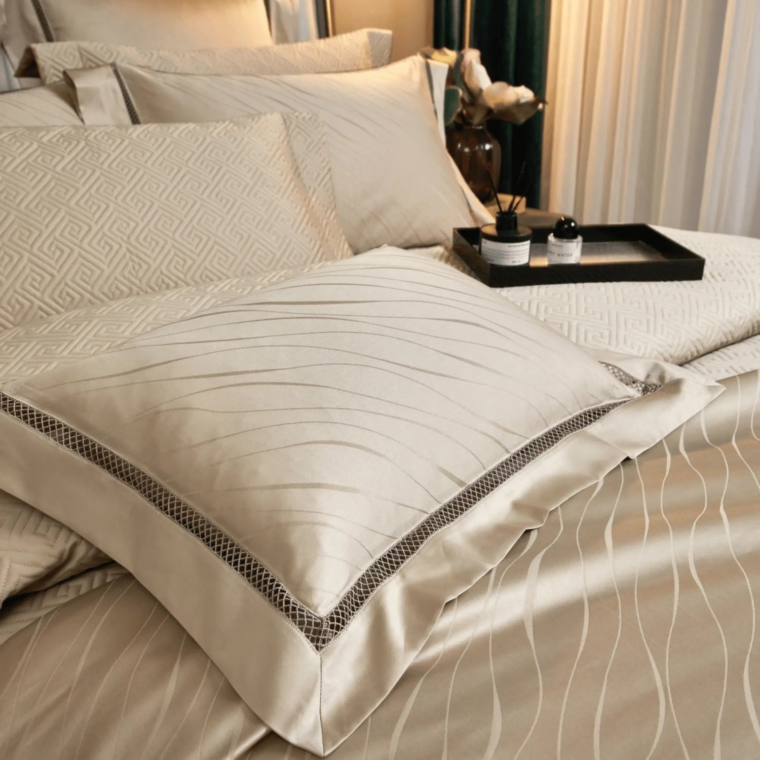 CHAMPAGNE LUXE 1000 THREAD COUNT DUVET COVER & SHAMS