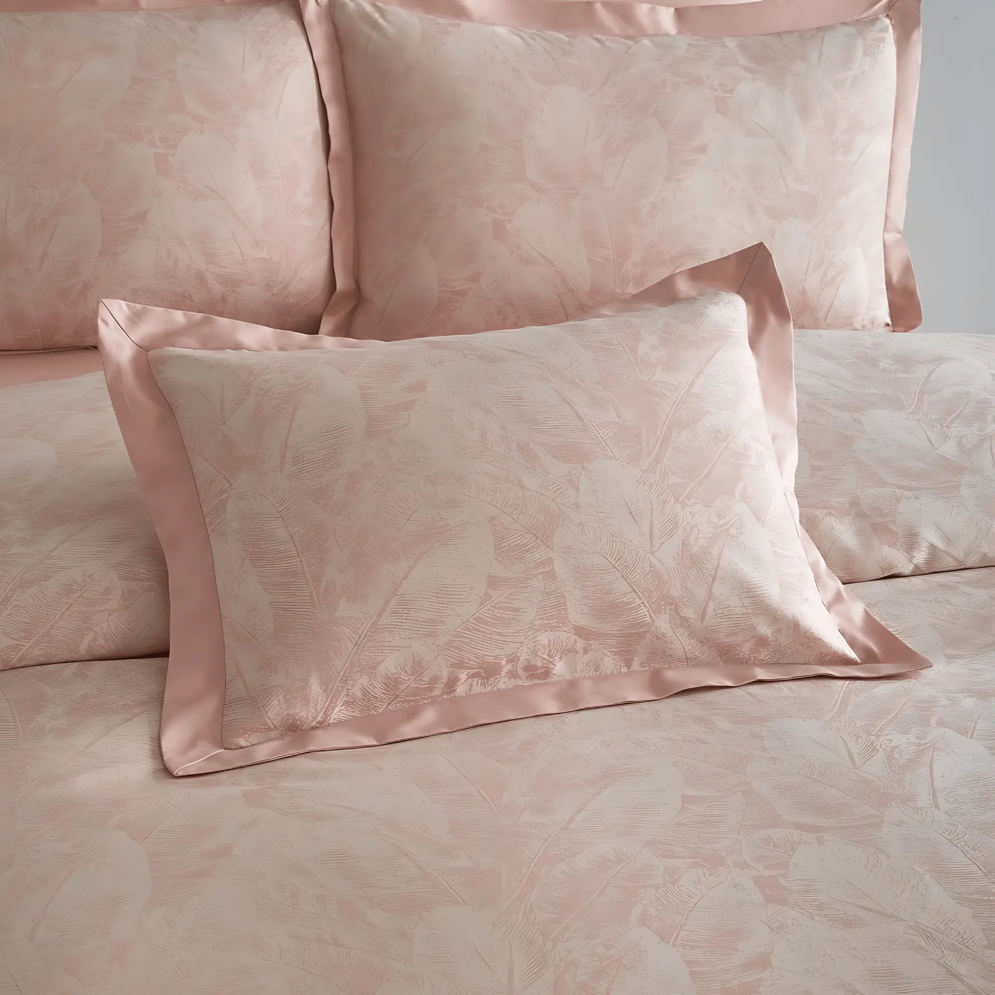 BLUSH PETALS 1000 THREAD COUNT DUVET COVER & SHAMS