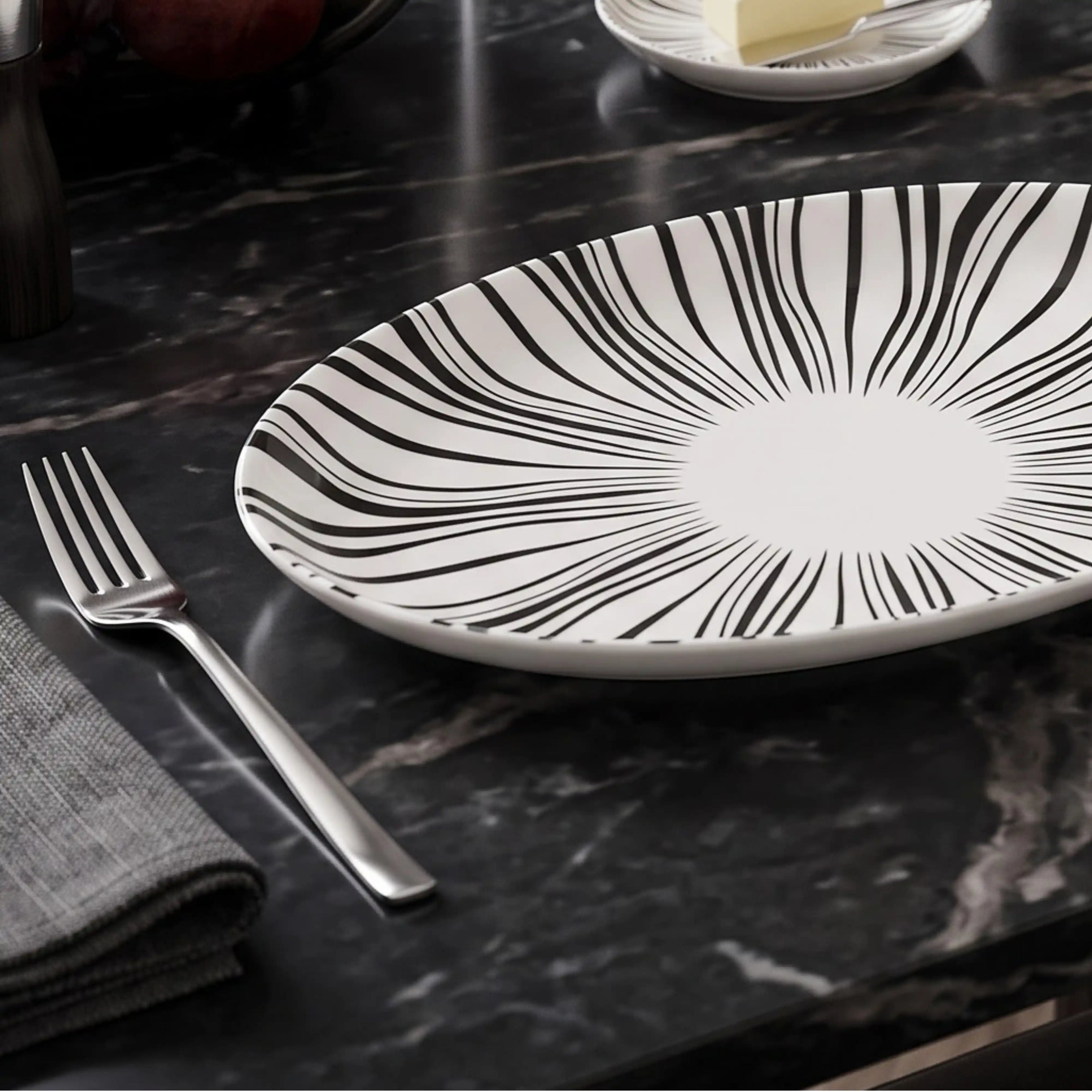 ZAPHIRE BELMONT BLANC OVAL PLATE