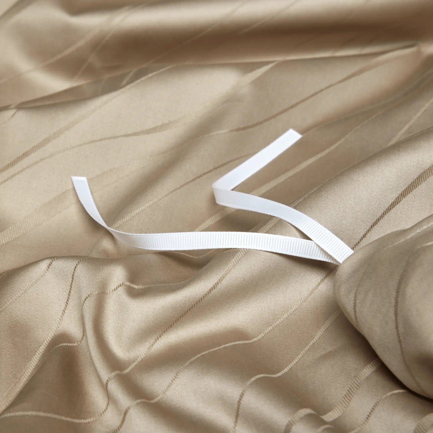 CHAMPAGNE LUXE 1000 THREAD COUNT DUVET COVER & SHAMS