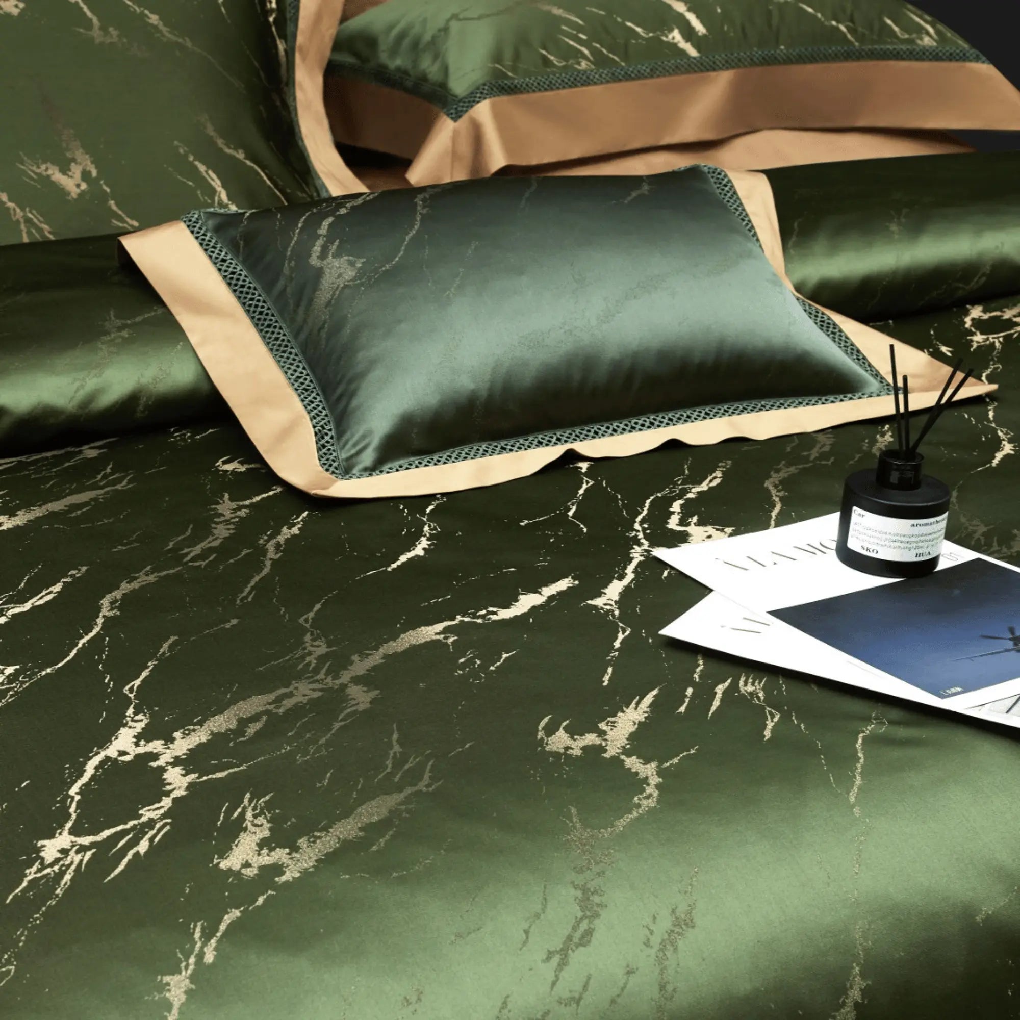 ROYAL EMERALD 1400 THREAD COUNT DUVET COVER & SHAMS