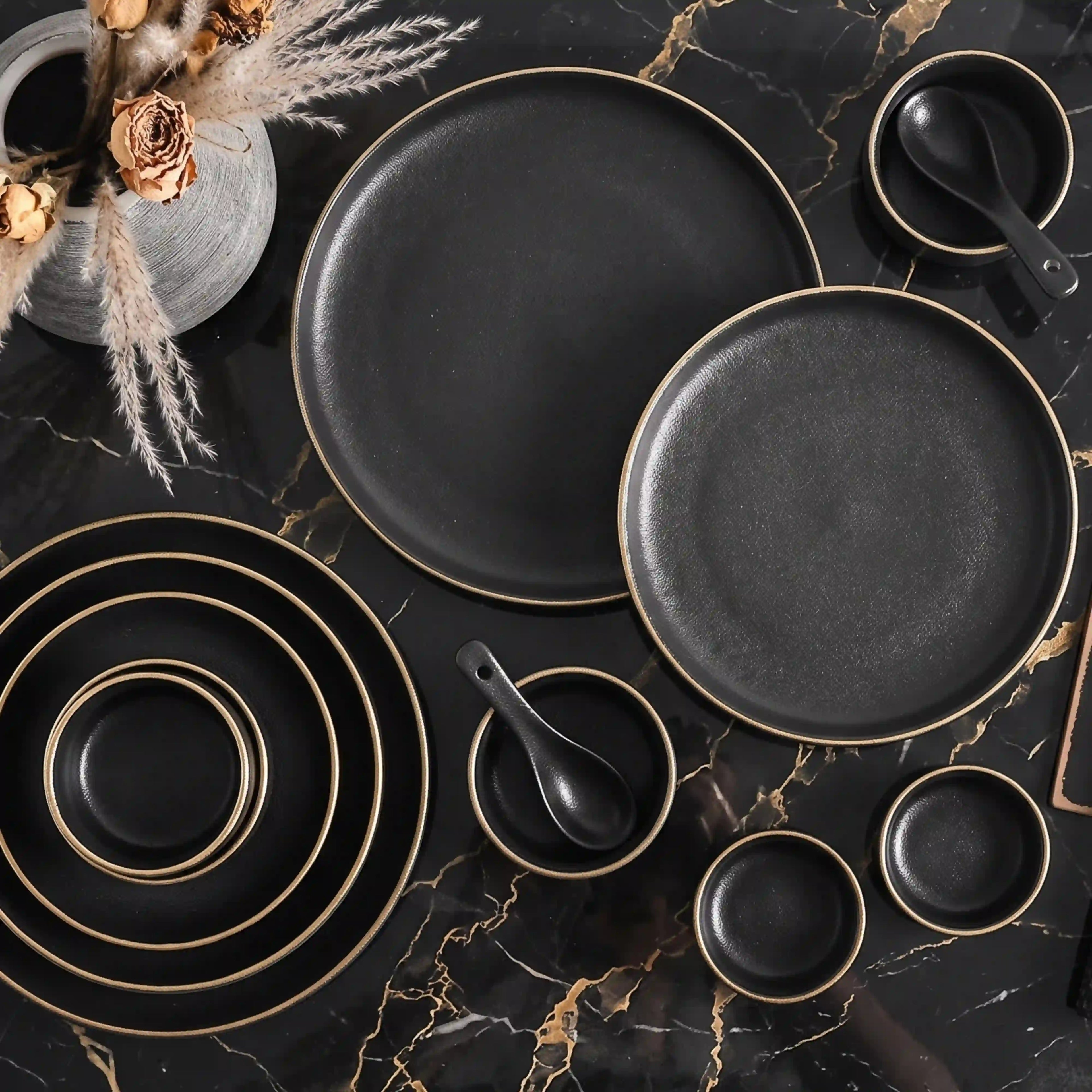 RIGOROUS BLACK DINING COLLECTION