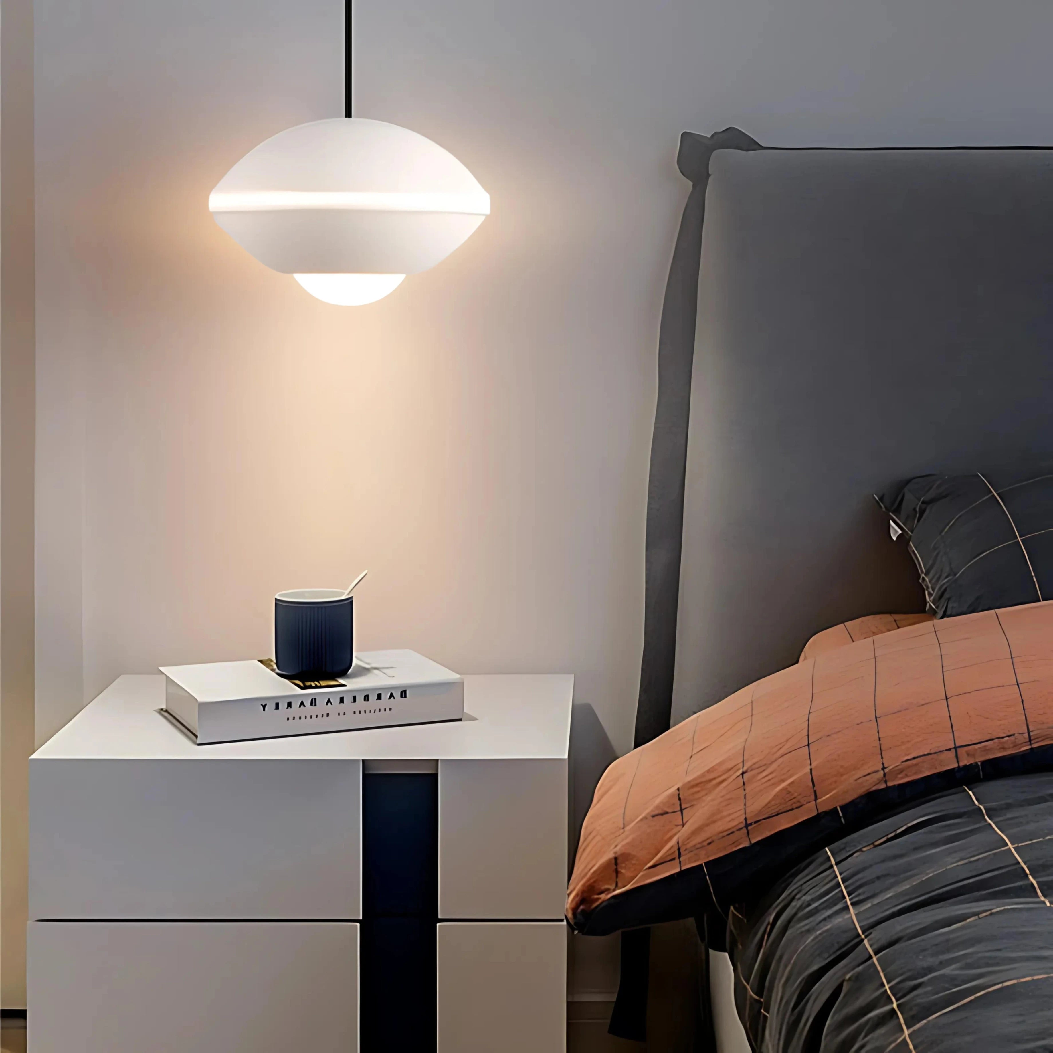 MYSTÈRE CÉLESTE PENDANT