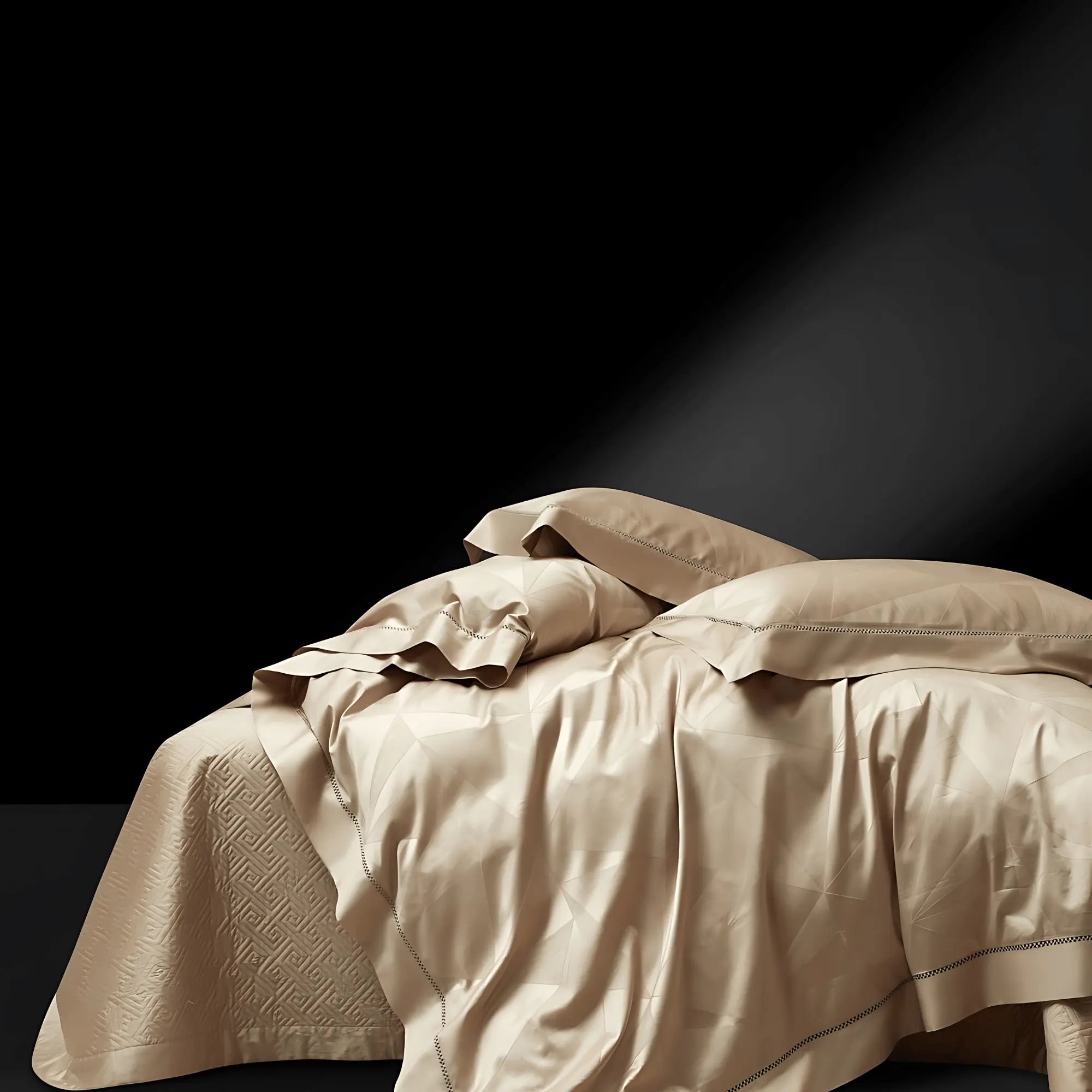 CHAMPAGNE ELEGANCE 1400 THREAD COUNT DUVET COVER & SHAMS