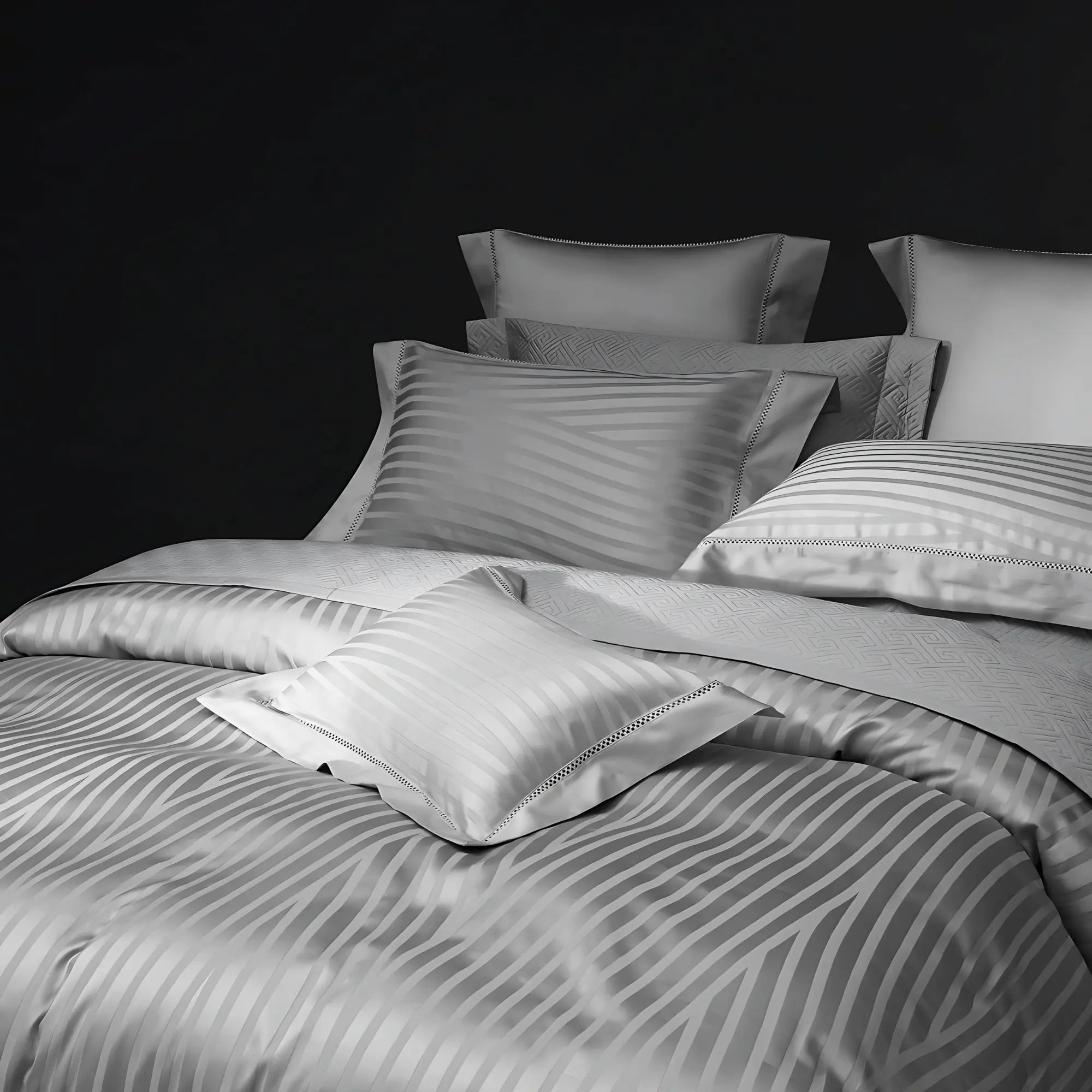 PLATINUM AURA 1400 THREAD COUNT DUVET COVER & SHAMS