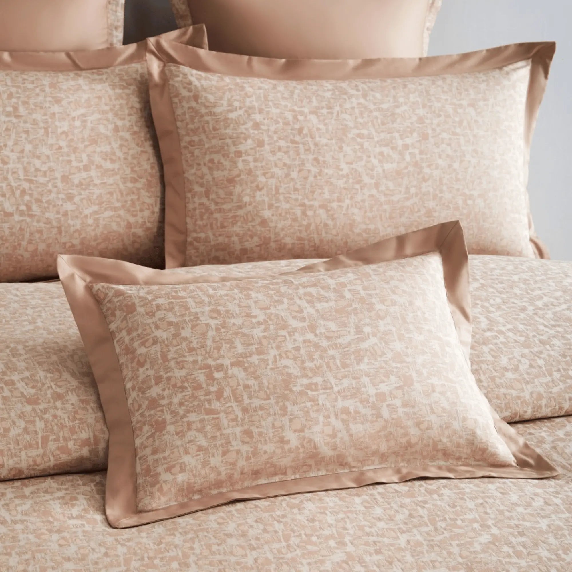 TAUPE MYSTIQUE 1000 THREAD COUNT DUVET COVER & SHAMS