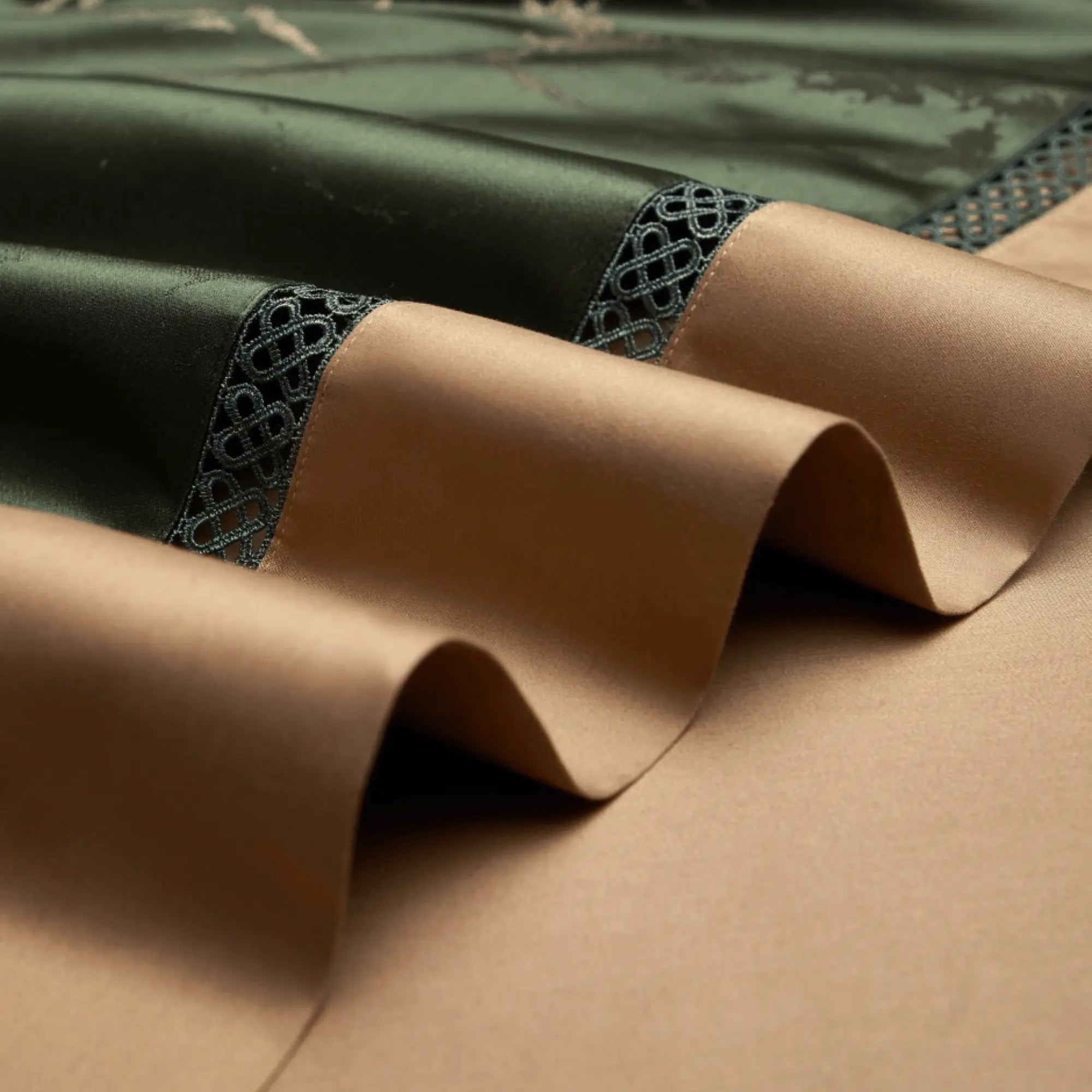 ROYAL EMERALD 1400 THREAD COUNT DUVET COVER & SHAMS