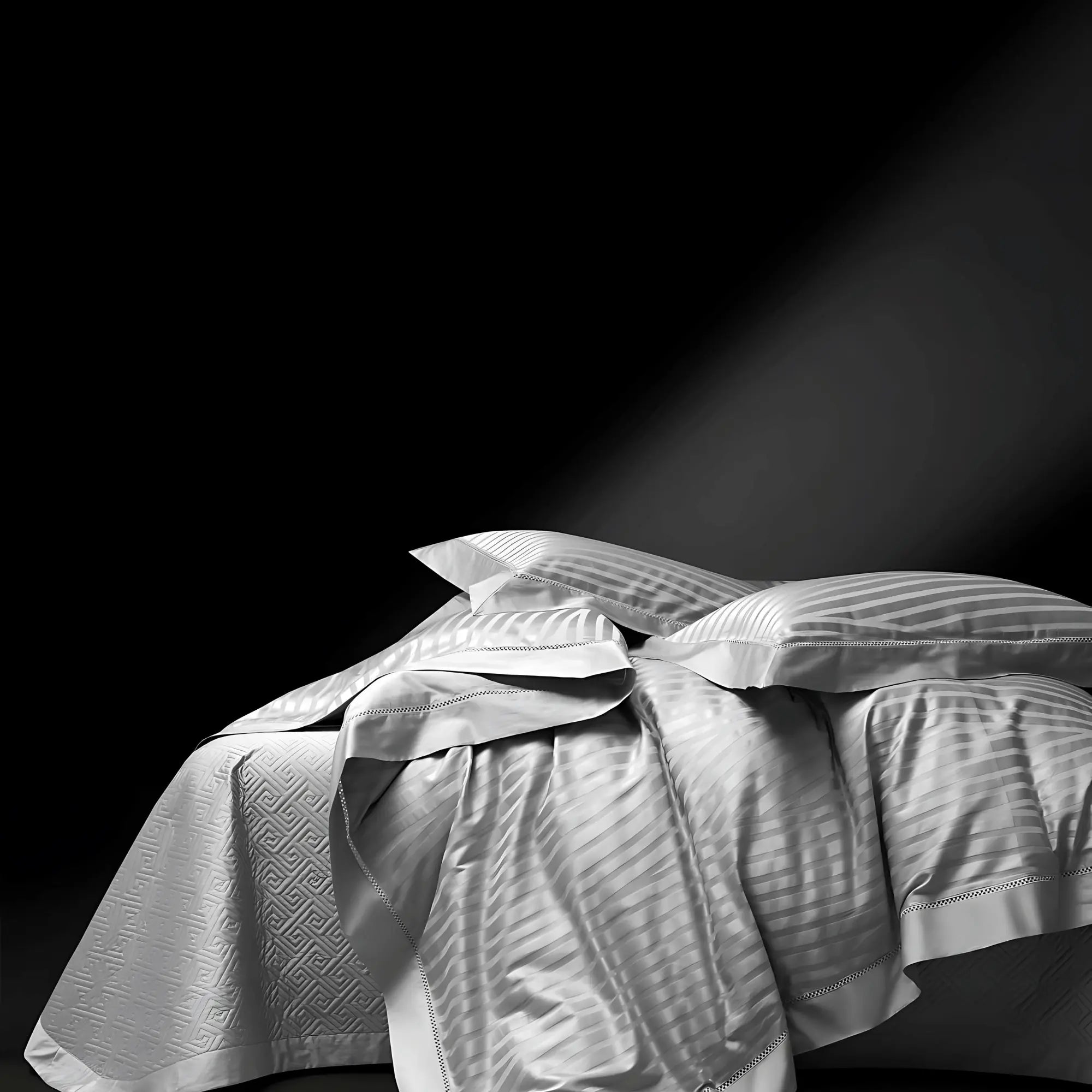 PLATINUM AURA 1400 THREAD COUNT DUVET COVER & SHAMS