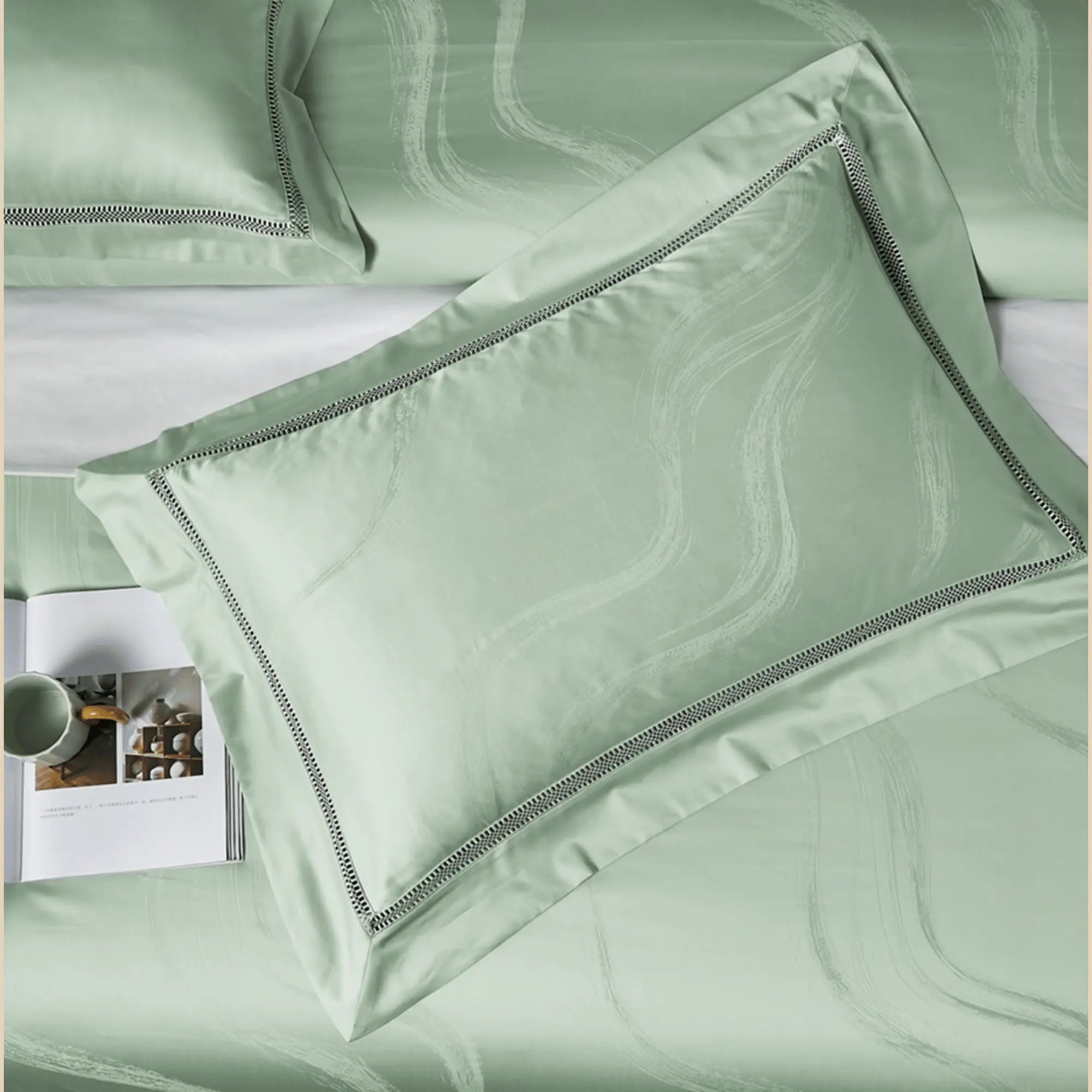PISTACHIO ELEGANCE 1000 THREAD COUNT DUVET COVER & SHAMS