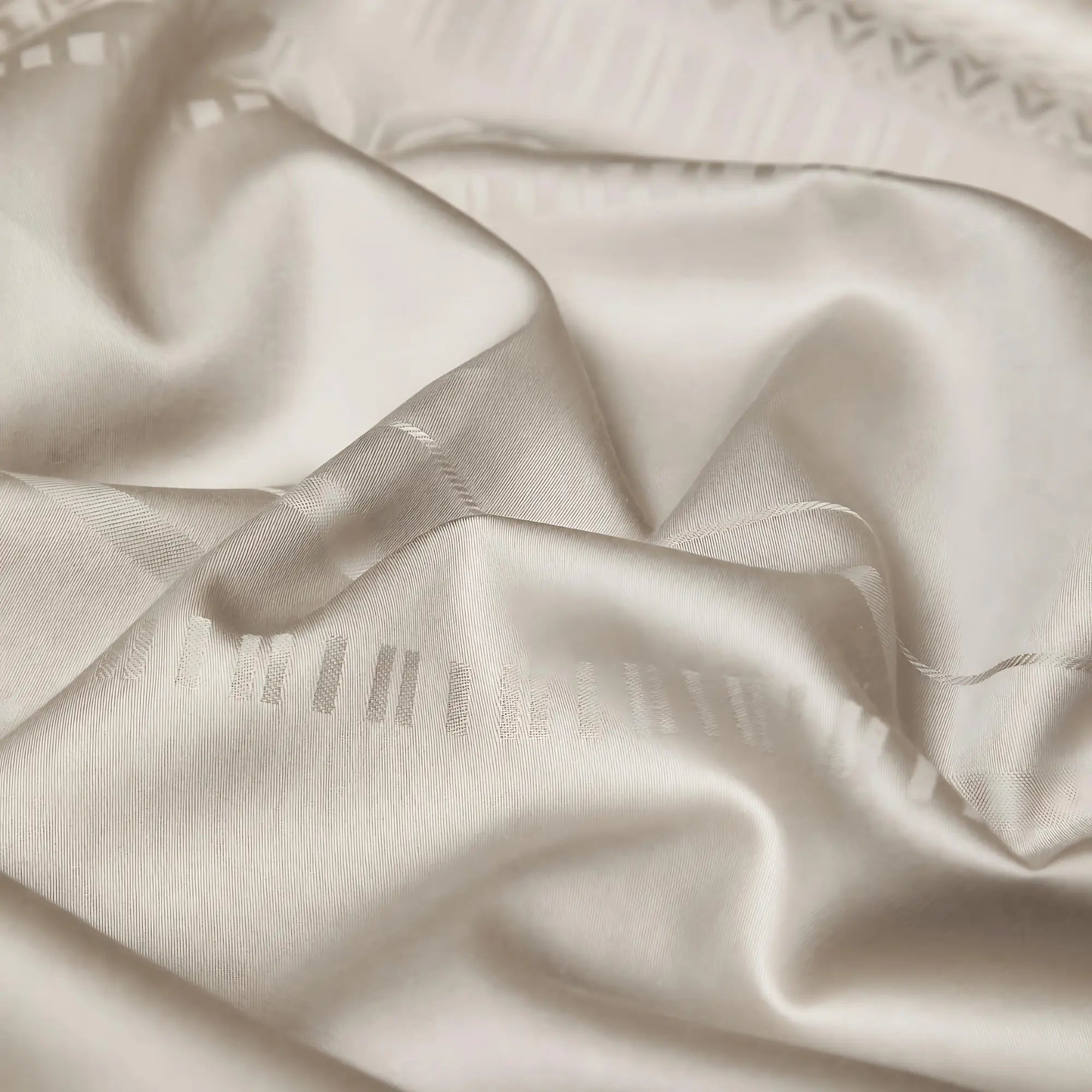 IVORY RADIANCE 1000 THREAD COUNT DUVET COVER & SHAMS