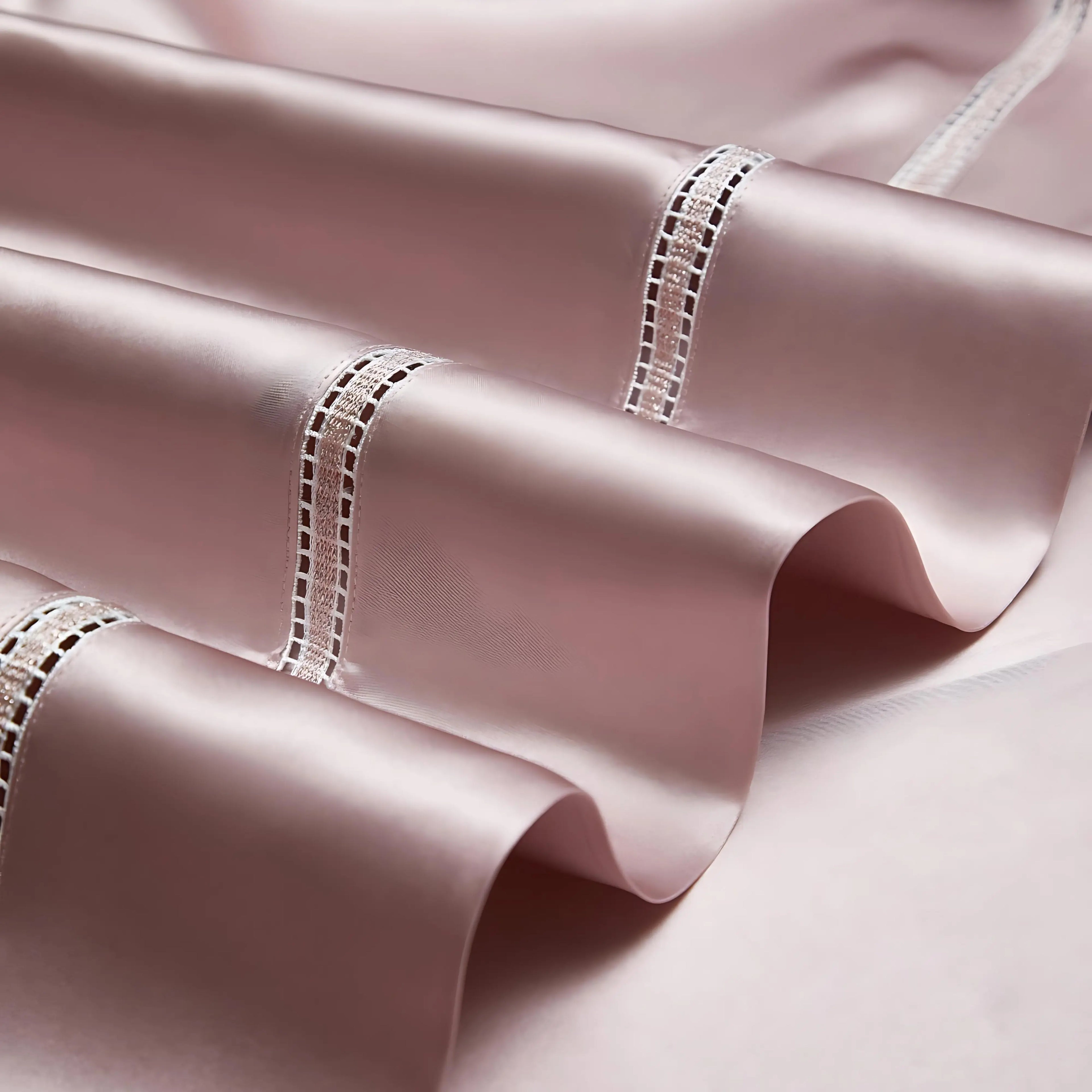 ROSE SHIMMER MULBERRY SILK DUVET COVER & SHAMS