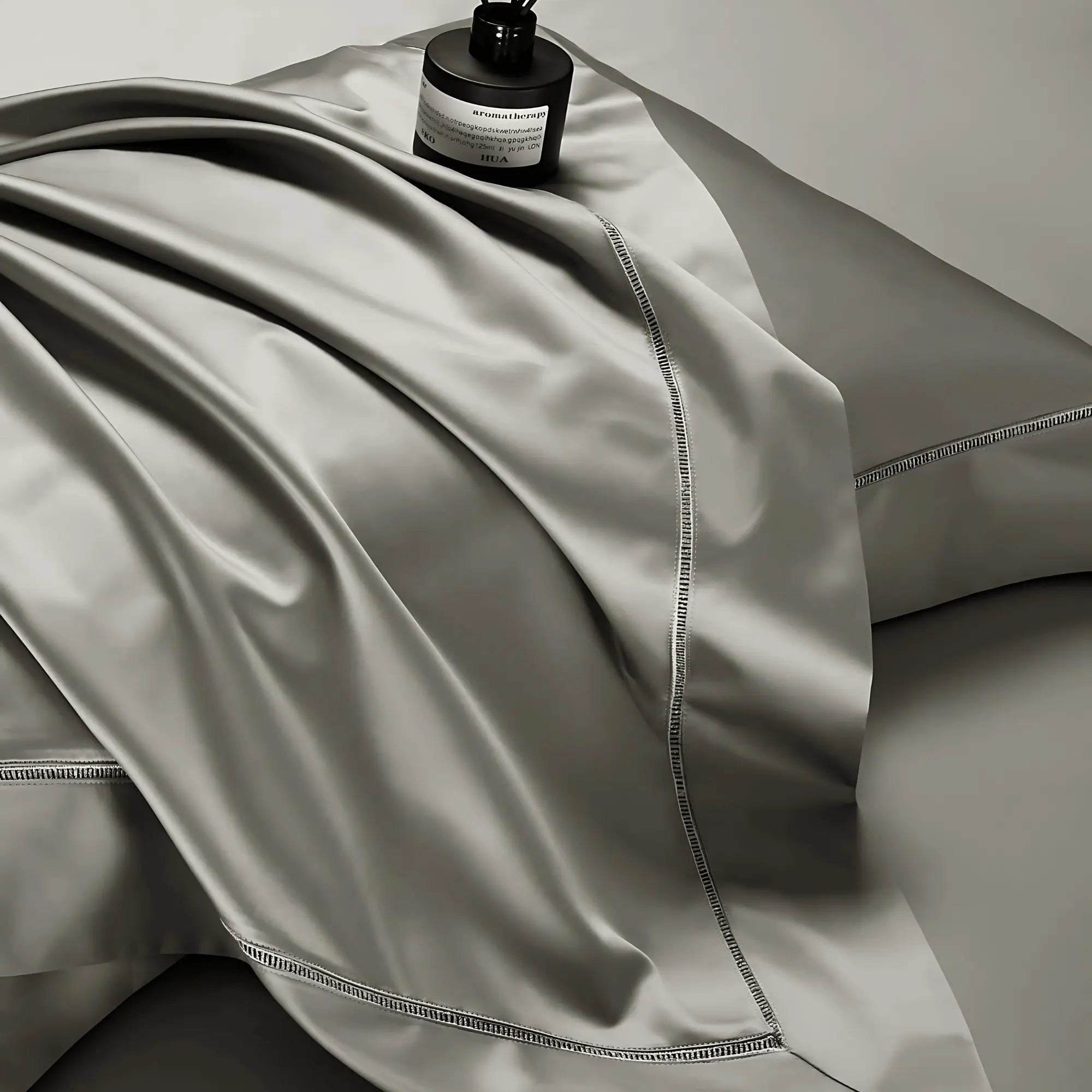 PLATINUM RADIANCE 2000 THREAD COUNT DUVET COVER & SHAMS