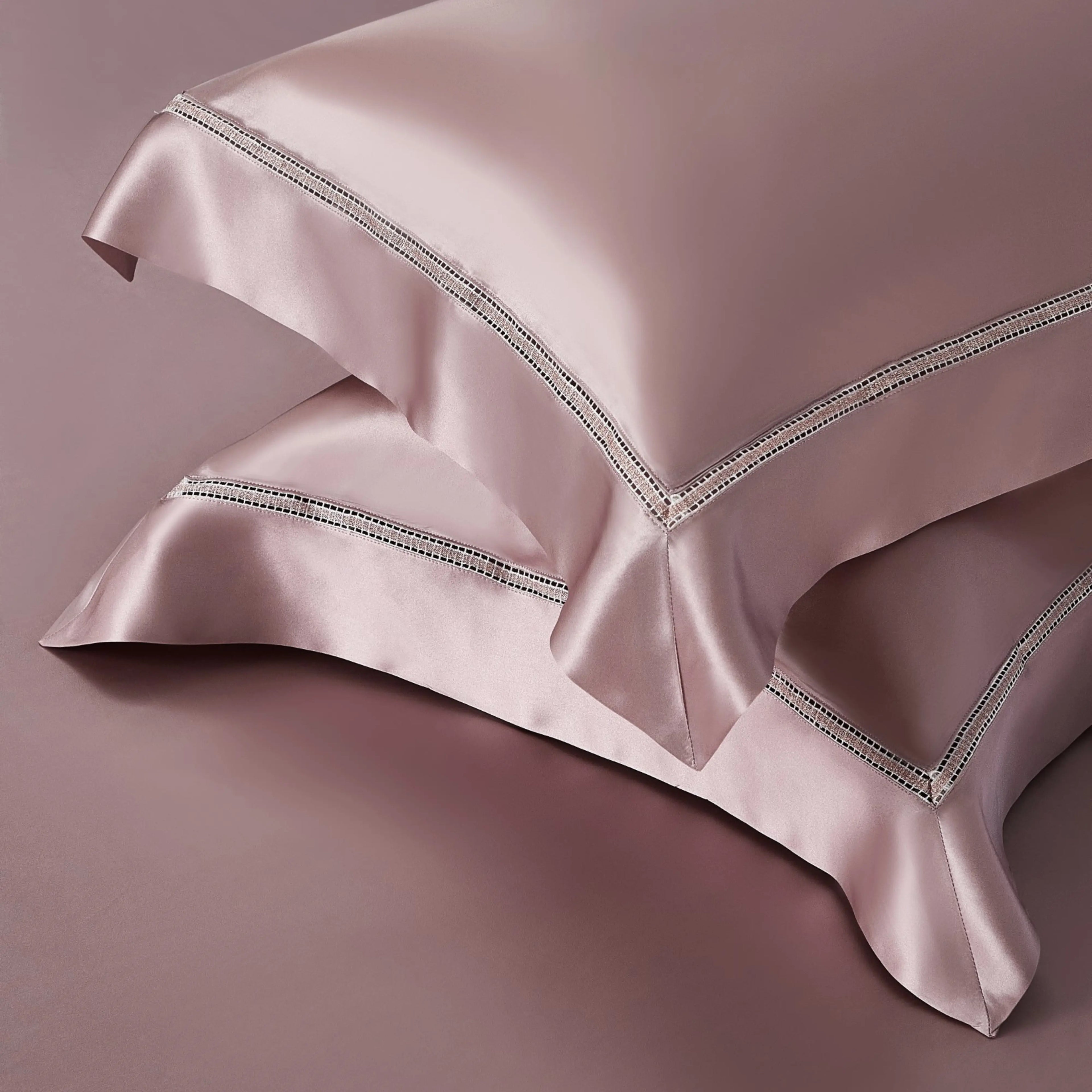 ROSE SHIMMER MULBERRY SILK DUVET COVER & SHAMS