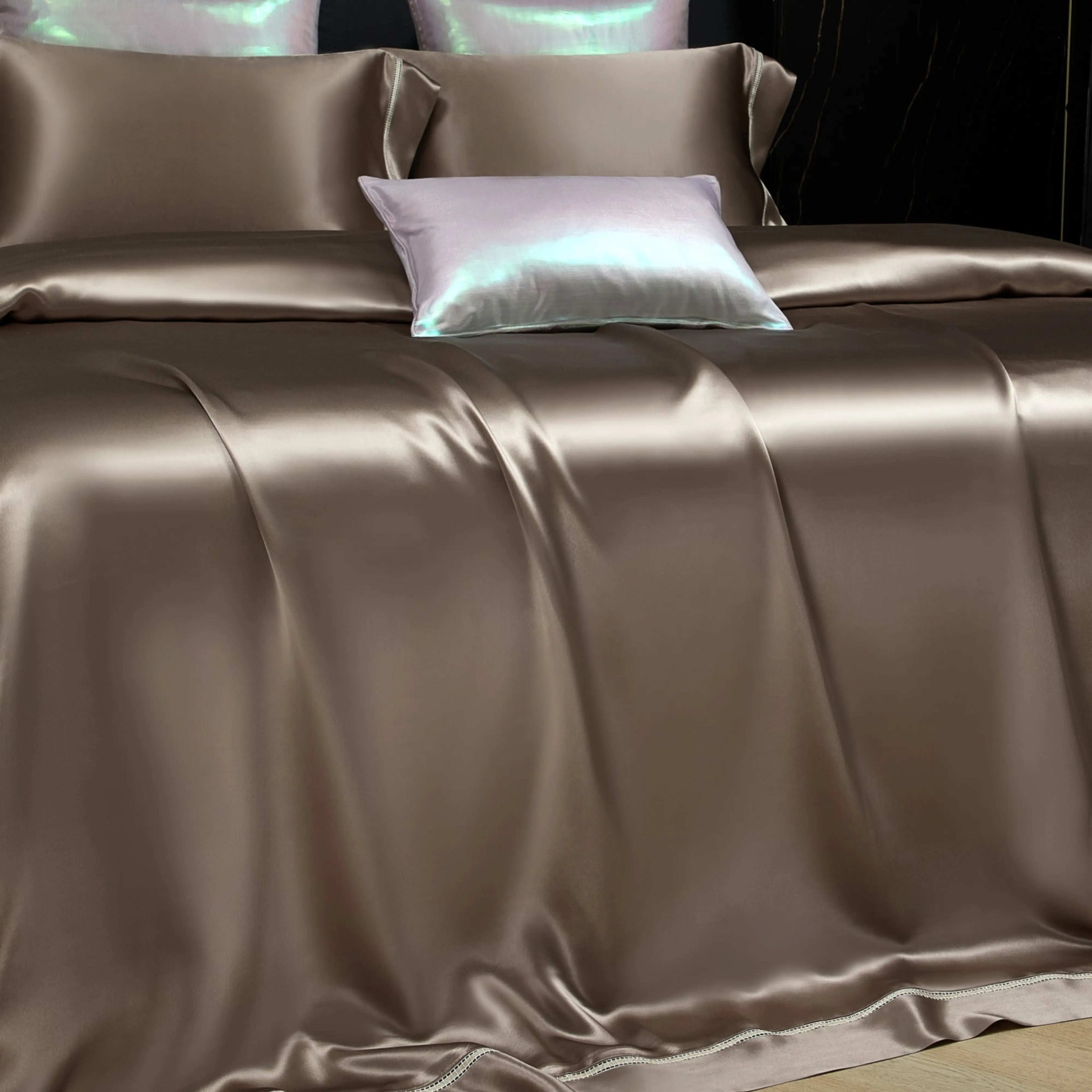 BRONZE MIST MULBERRY SILK DUVET COVER & SHAMS