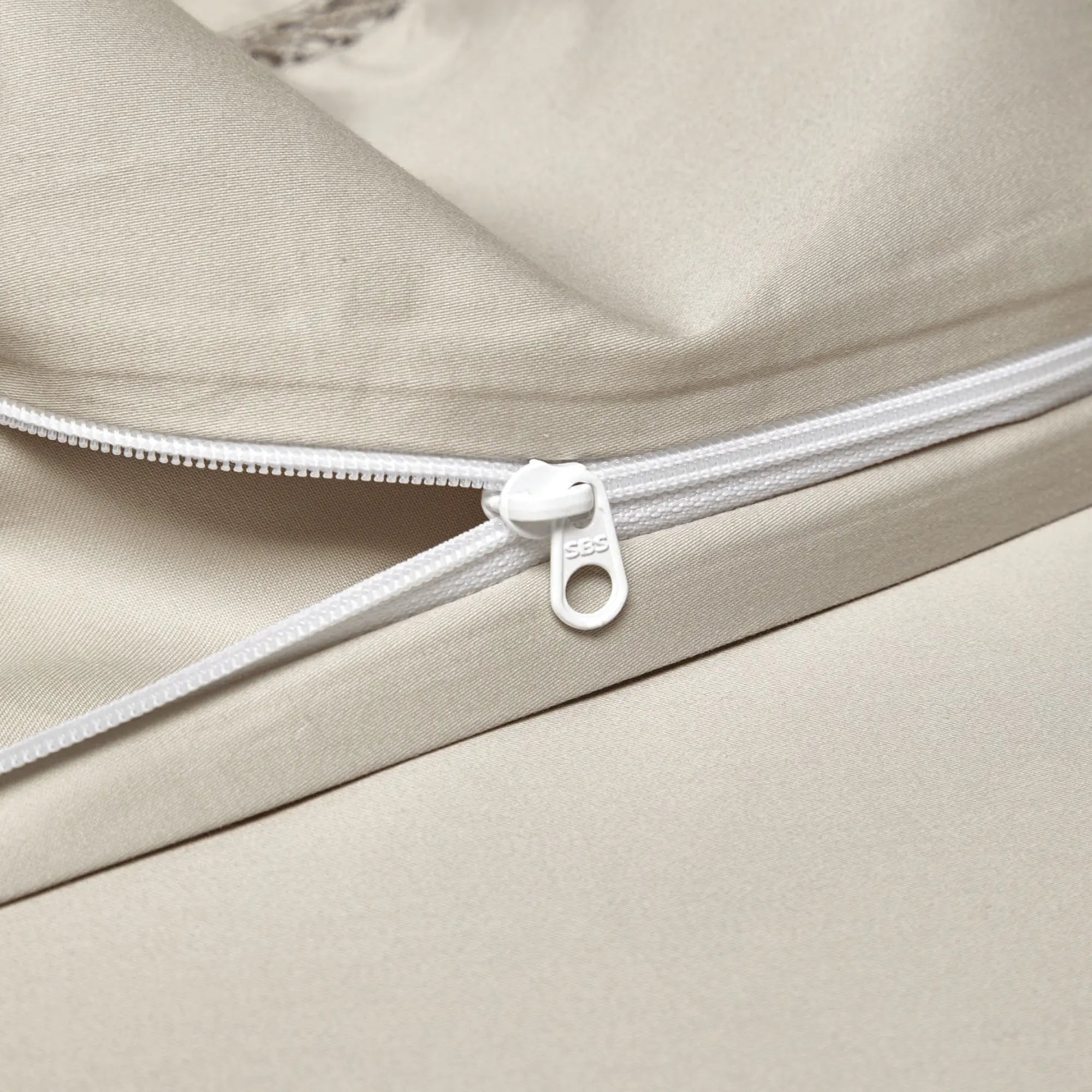 IVORY RADIANCE 1000 THREAD COUNT DUVET COVER & SHAMS