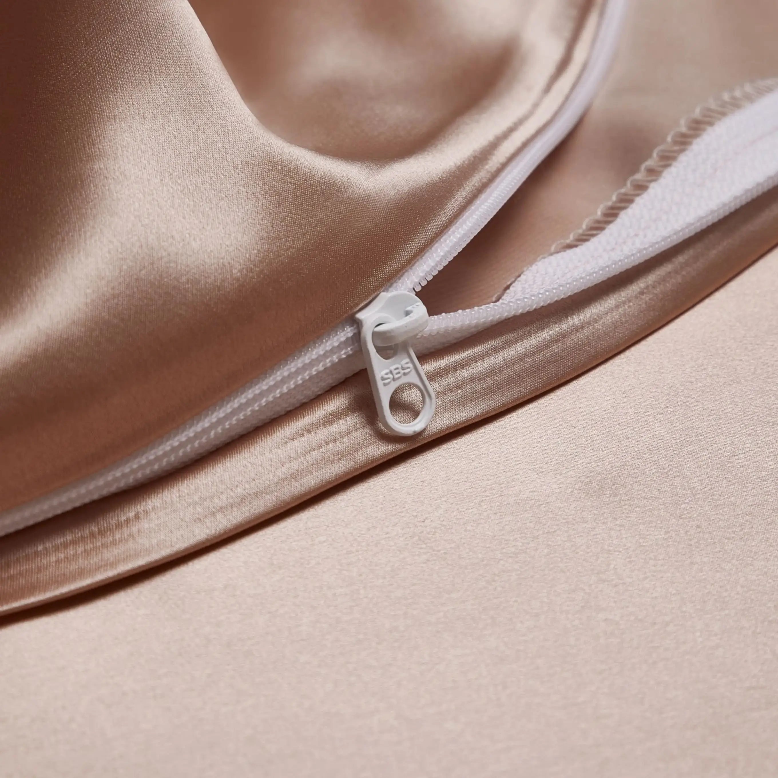 ROSY CHAMPAGNE MULBERRY SILK DUVET COVER & SHAMS