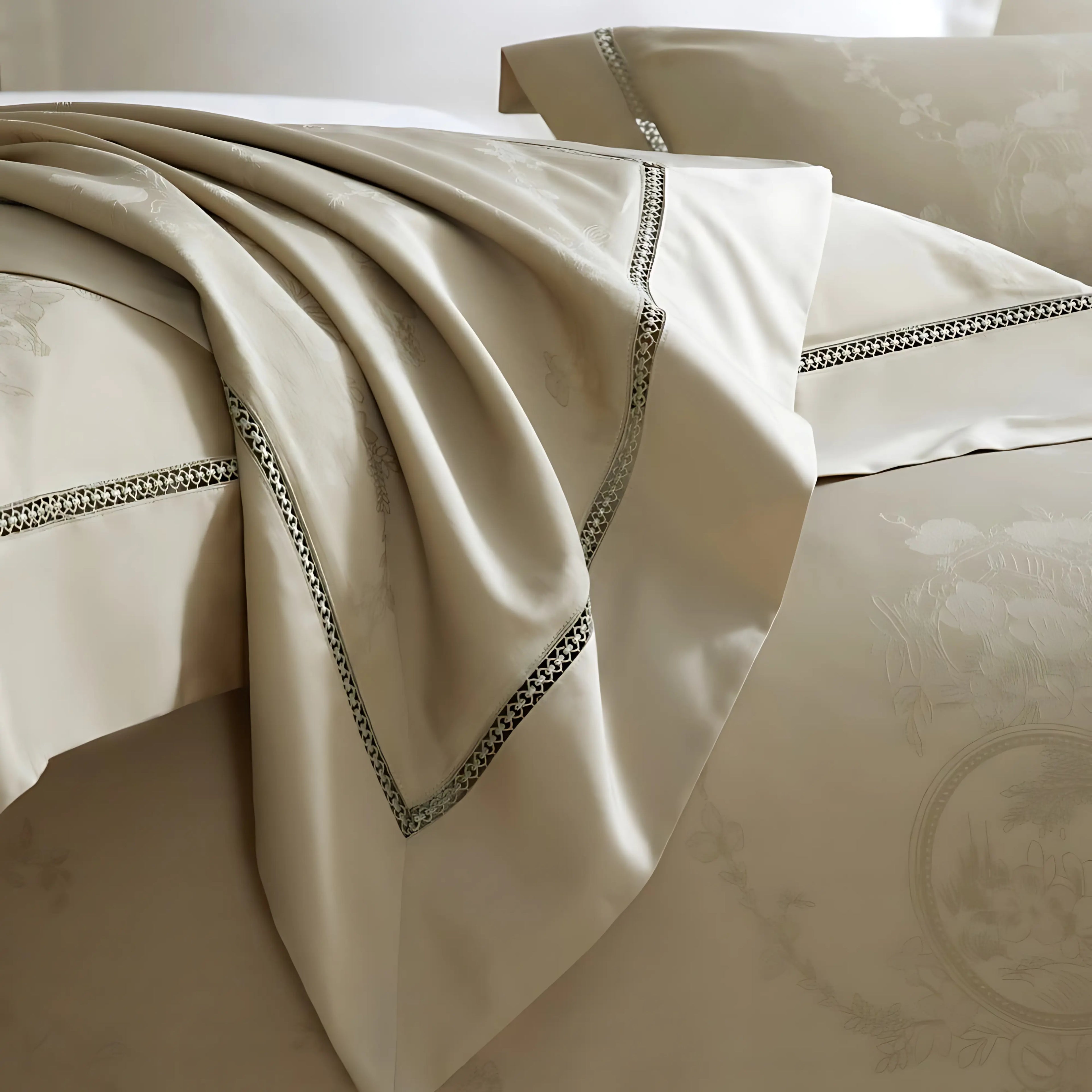 VANILLA BEIGE 1000 THREAD COUNT DUVET COVER & SHAMS