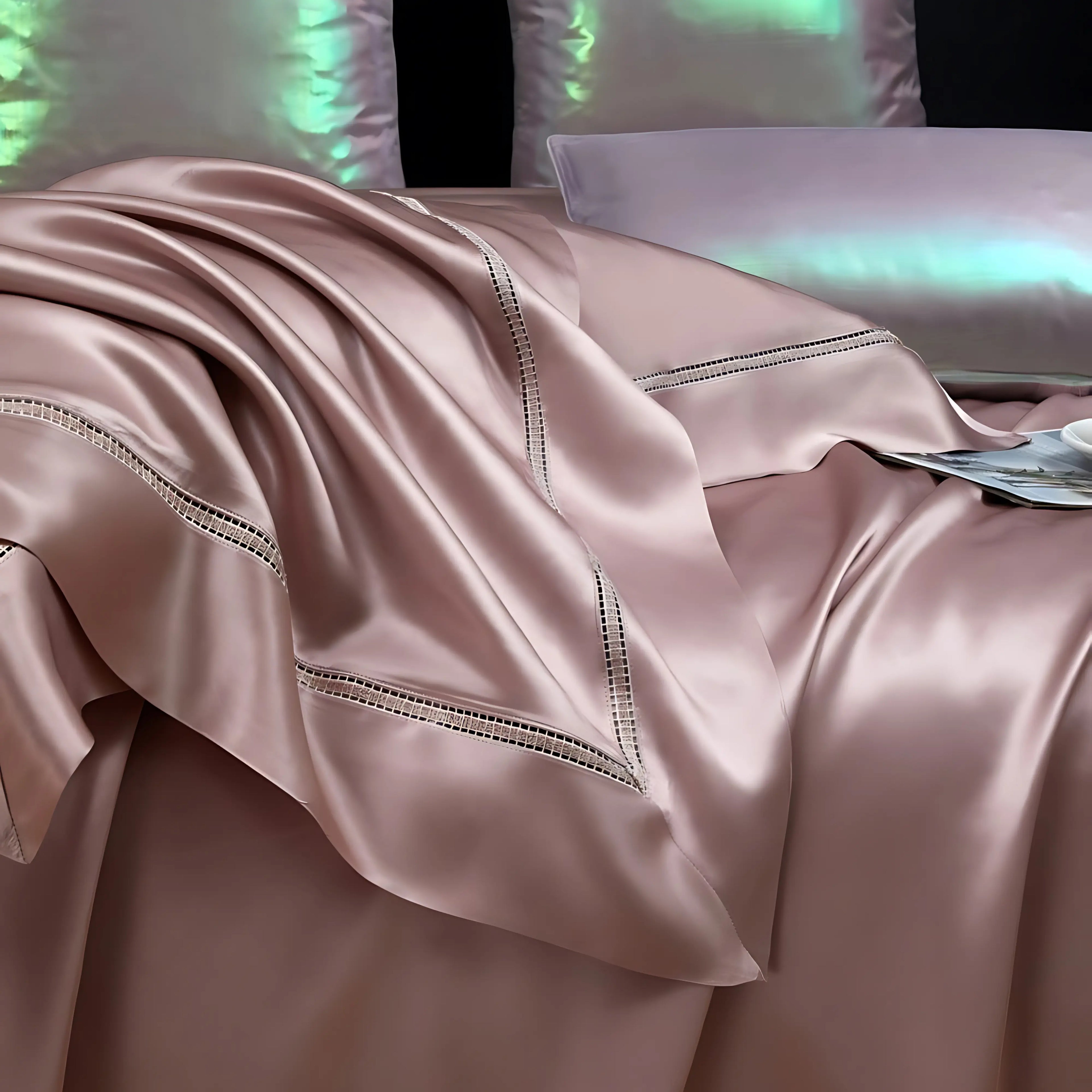 ROSE SHIMMER MULBERRY SILK DUVET COVER & SHAMS