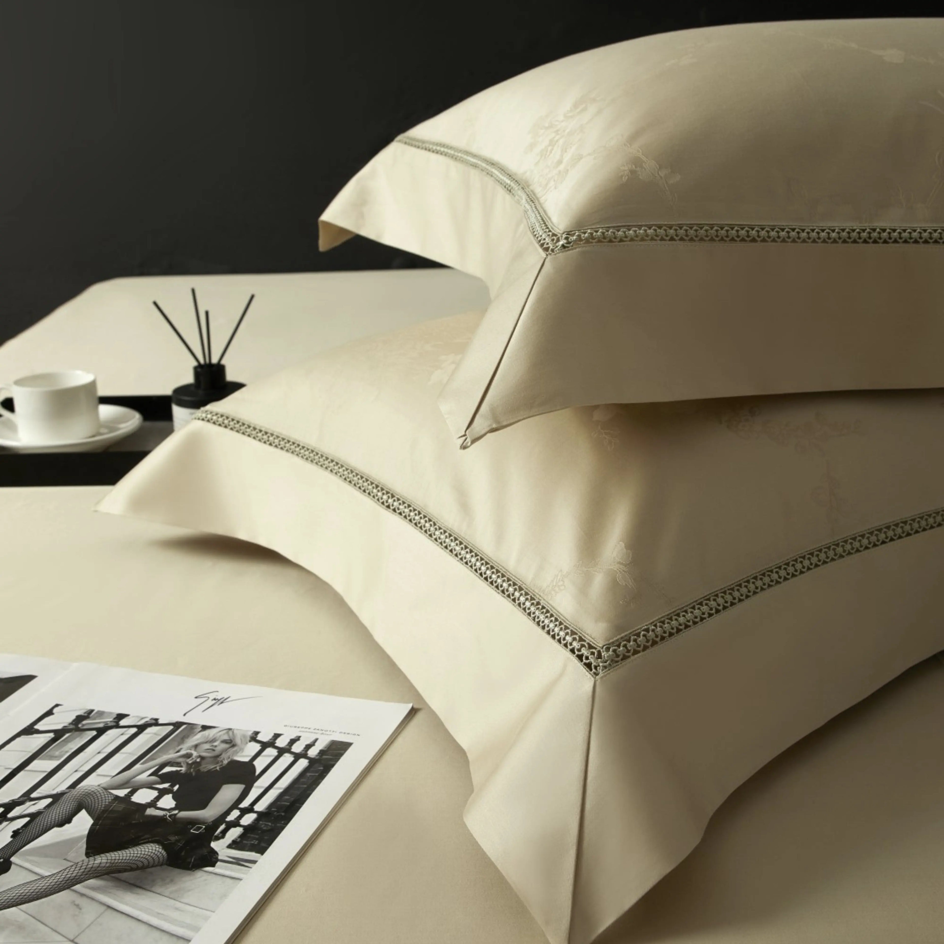 VANILLA BEIGE 1000 THREAD COUNT DUVET COVER & SHAMS