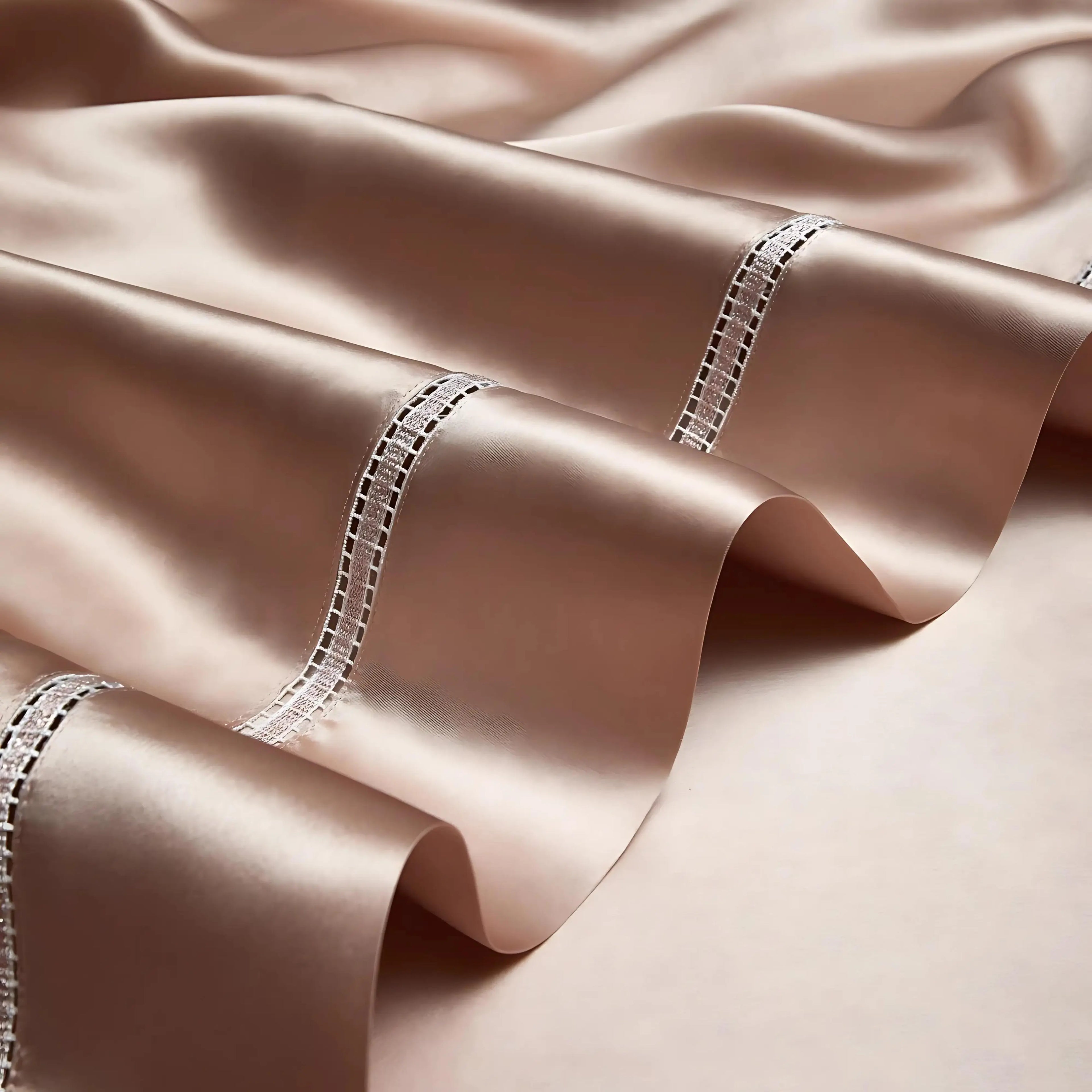 ROSY CHAMPAGNE MULBERRY SILK DUVET COVER & SHAMS