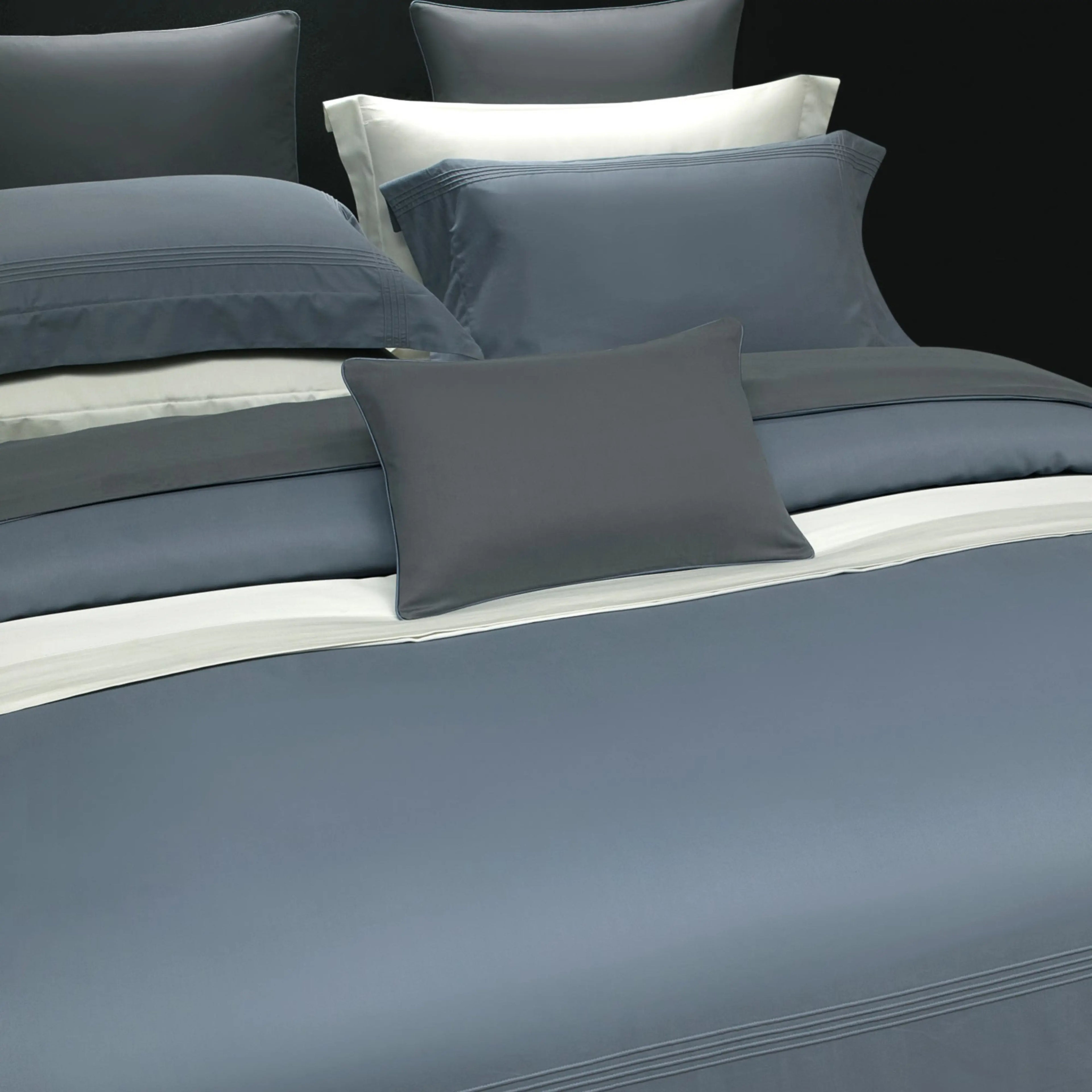 STEEL BLUE 600 THREAD COUNT DUVET COVER & SHAMS