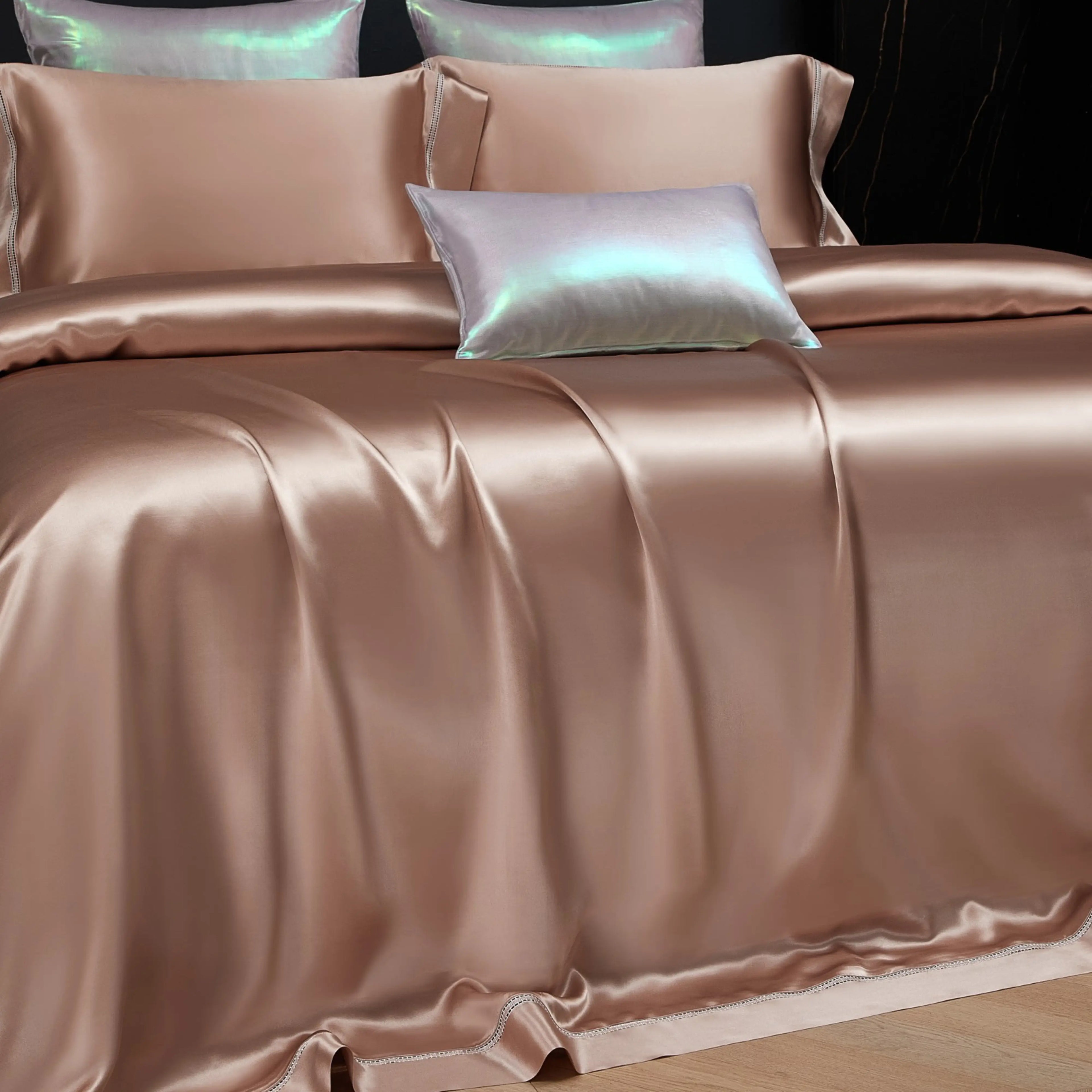 ROSY CHAMPAGNE MULBERRY SILK DUVET COVER & SHAMS