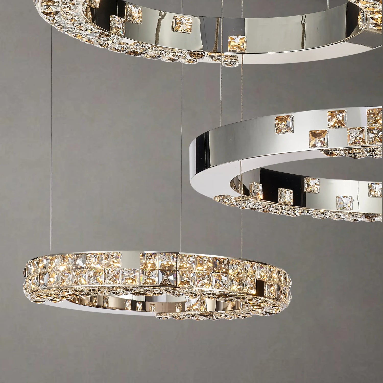 LUMIÉRE DE CARTIER 3 TIER CHANDELIER