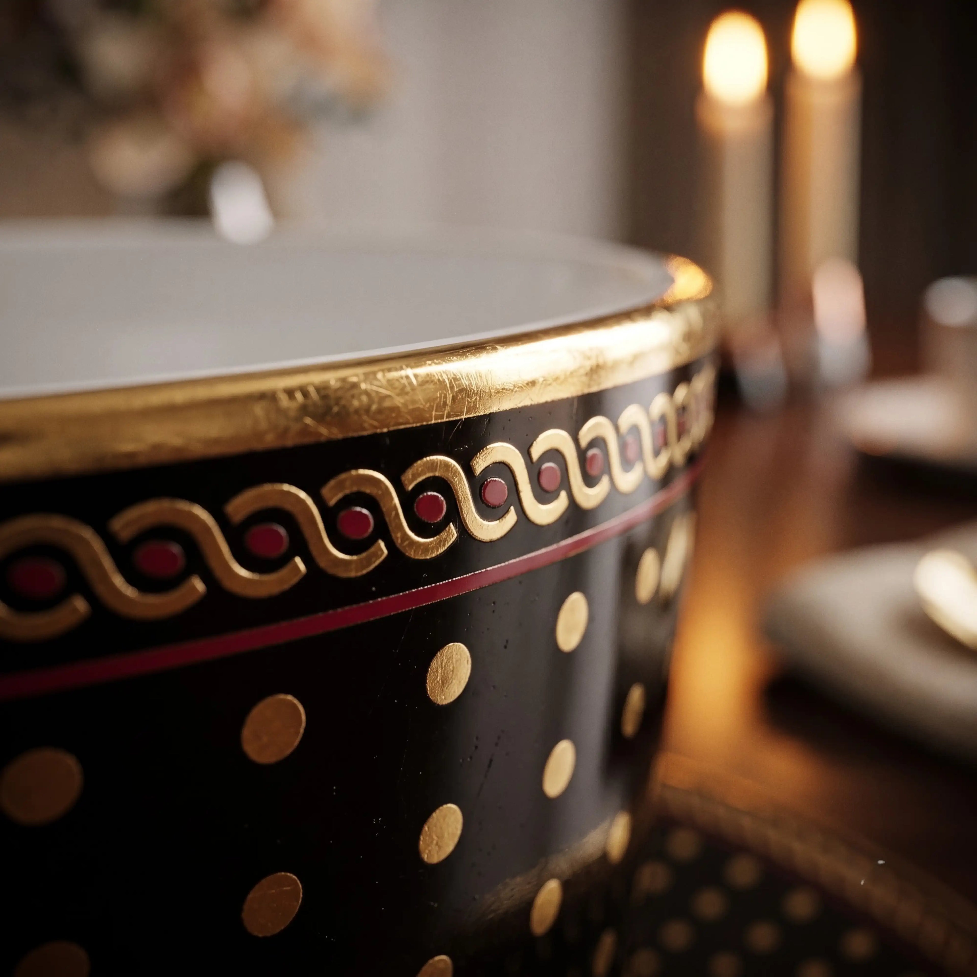 DELPHI NOIR TEACUP SET
