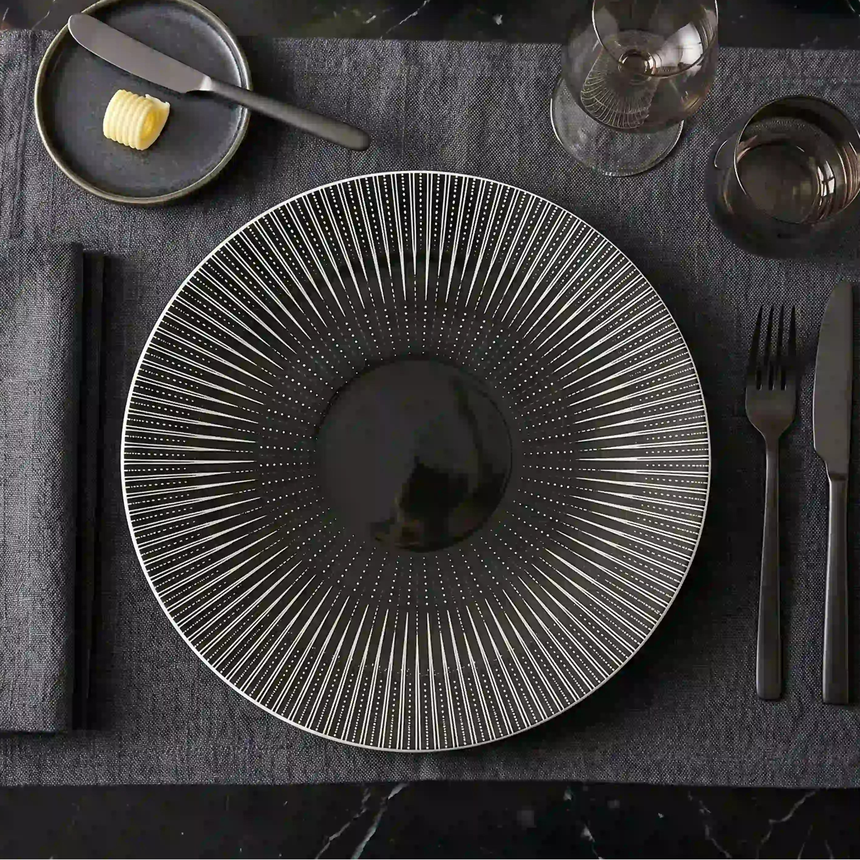 ZAPHIRE NOIR PLATE