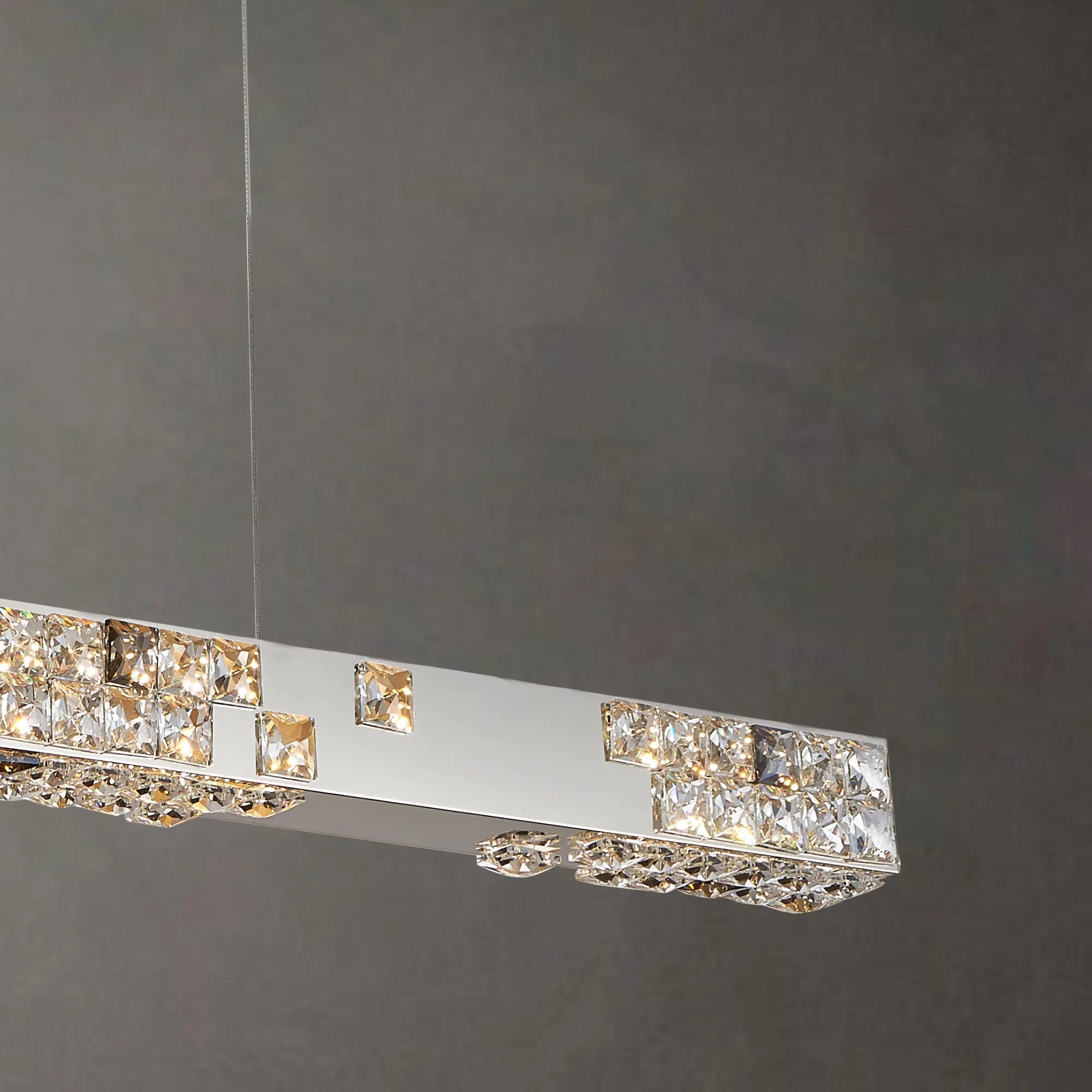 LUMIÉRE DE CARTIER LINEAR CHANDELIER