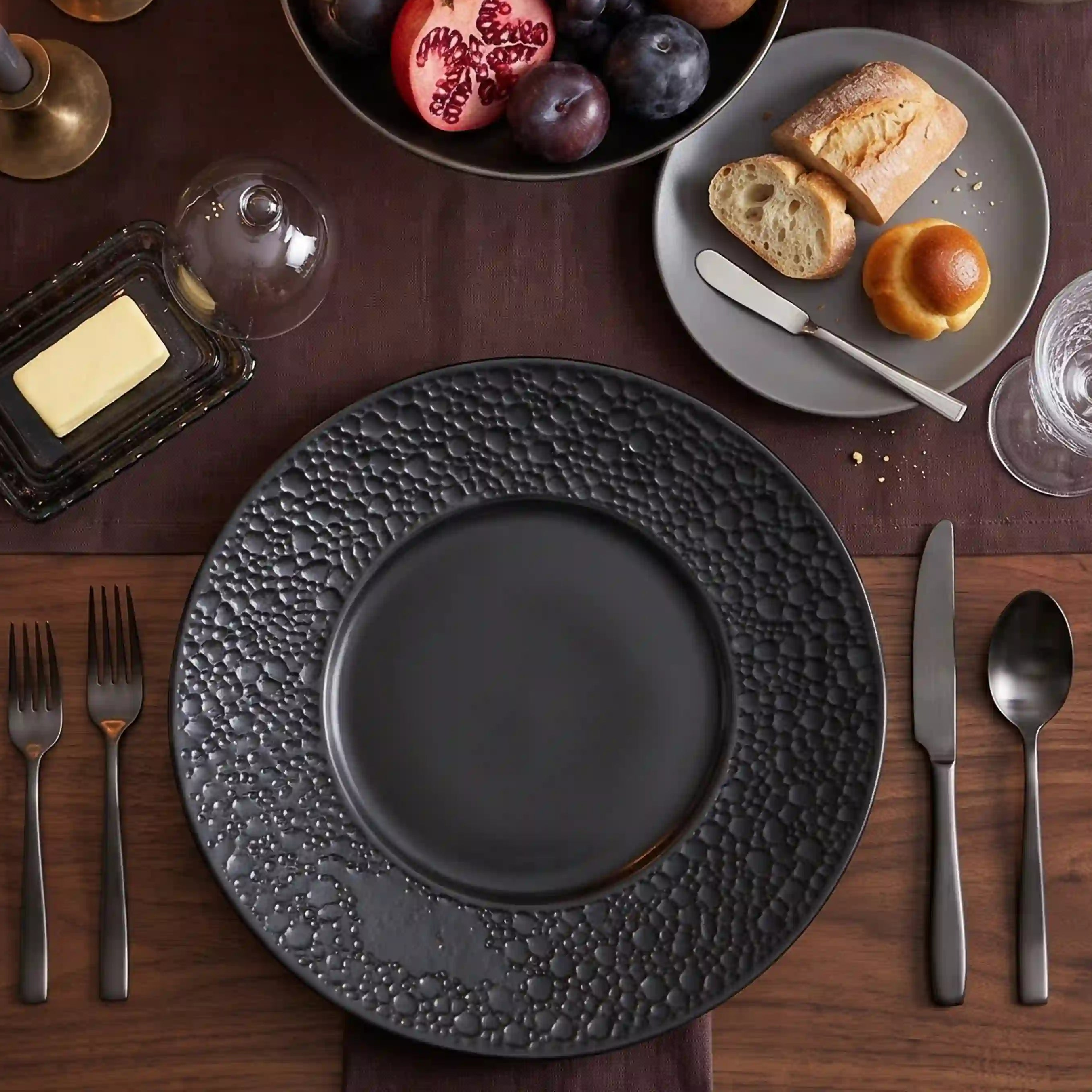 MILLIE BLACK PLATE