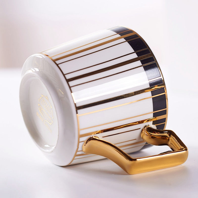 RIPPINGTON TEACUP COLLECTION SET