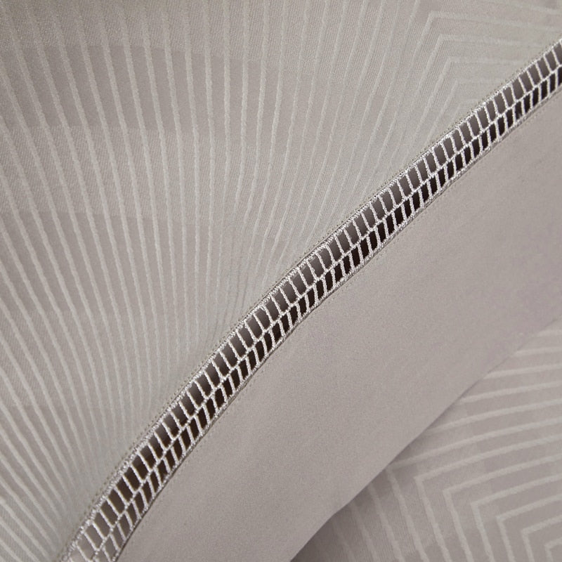 KINGSLY 1000 THREAD COUNT DUVET COVER & SHAMS