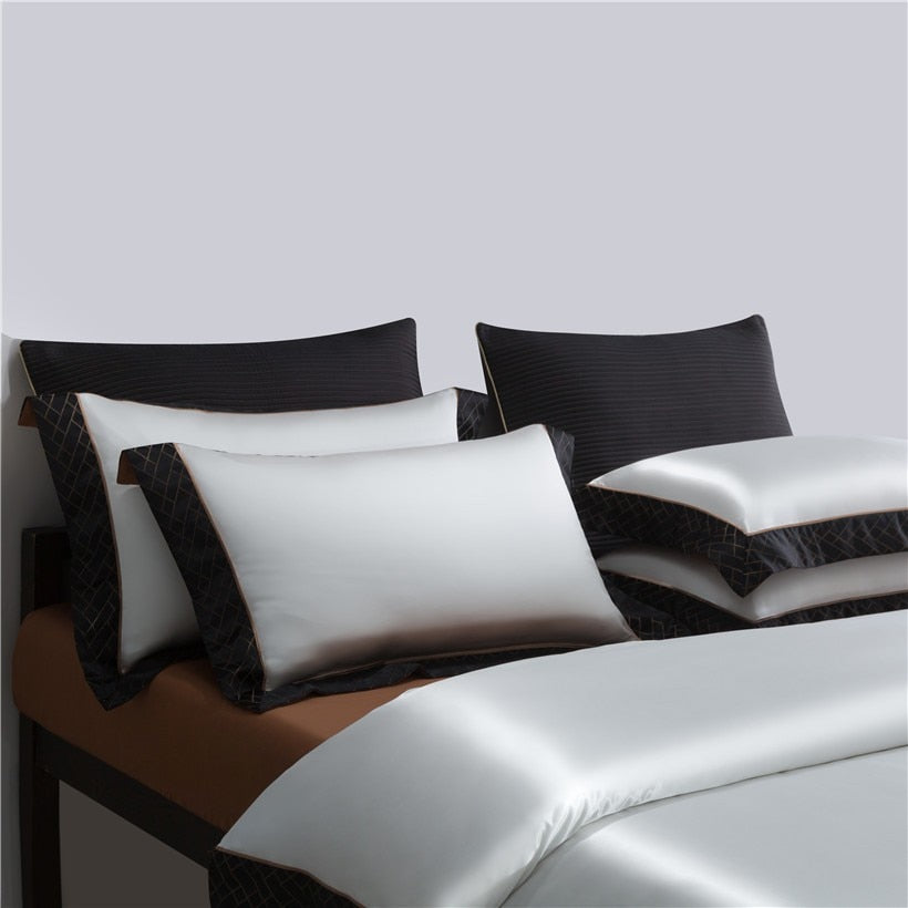 RILEY PREMIUM DUVET COVER & SHAMS 1000TC