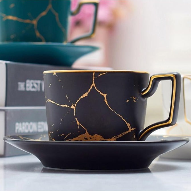 LIGHTNING TEACUP COLLECTION SET