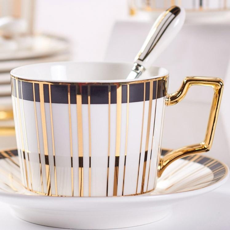 RIPPINGTON TEACUP COLLECTION SET