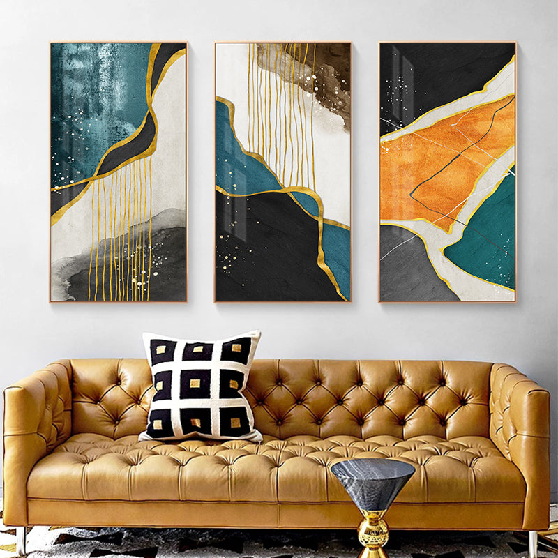 GOLDEN SPURS CANVAS PRINT