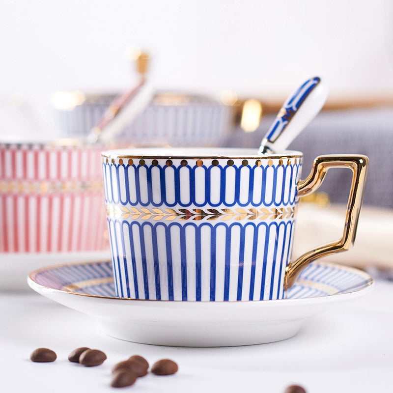 LONDON TEACUP COLLECTION SET