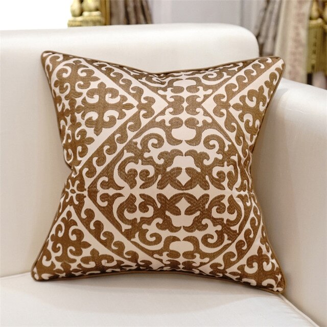 ROYALE CUSHION