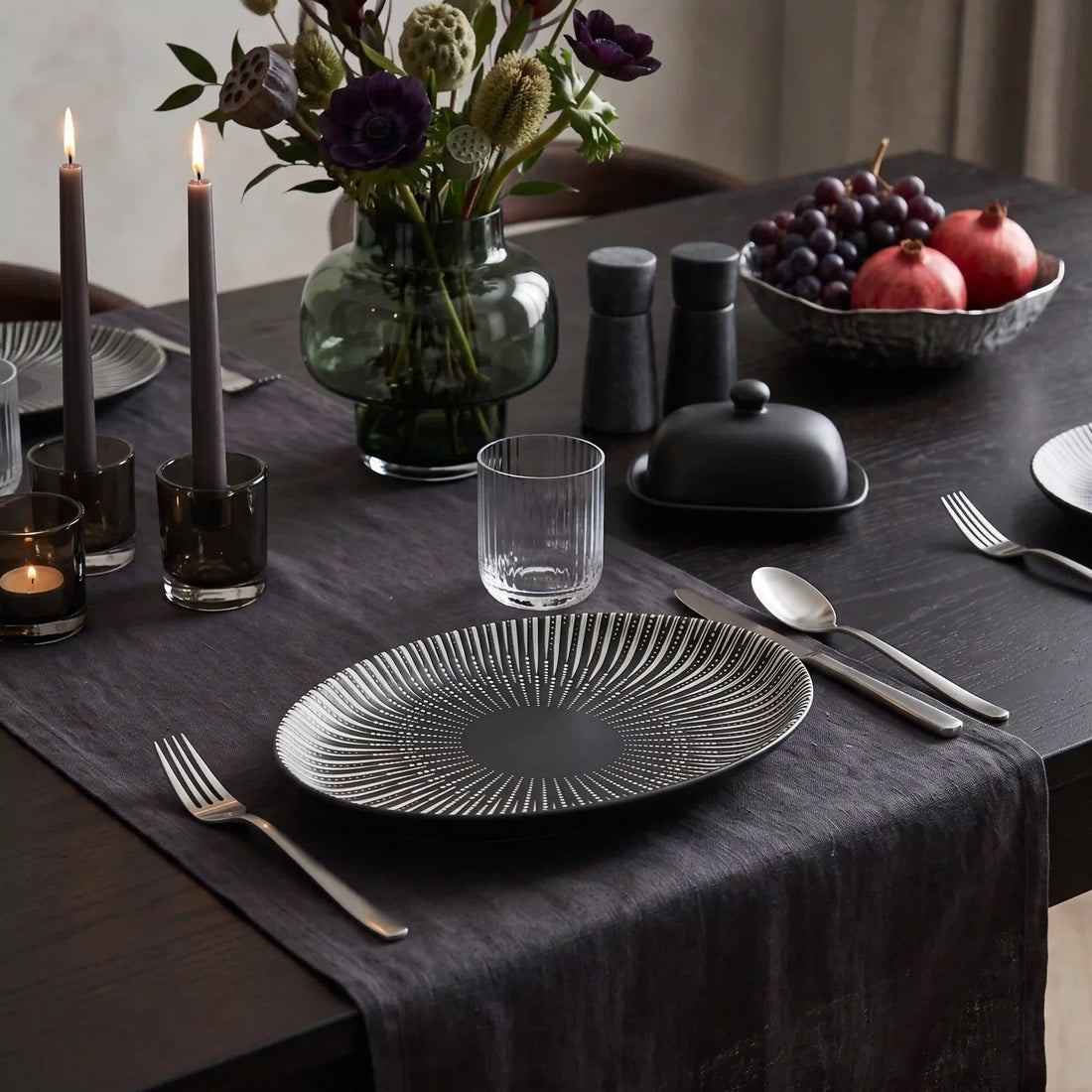 ZAPHIRE NOIR OVAL PLATE
