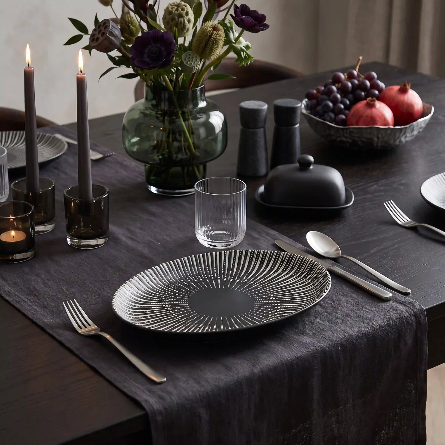 ZAPHIRE NOIR OVAL PLATE